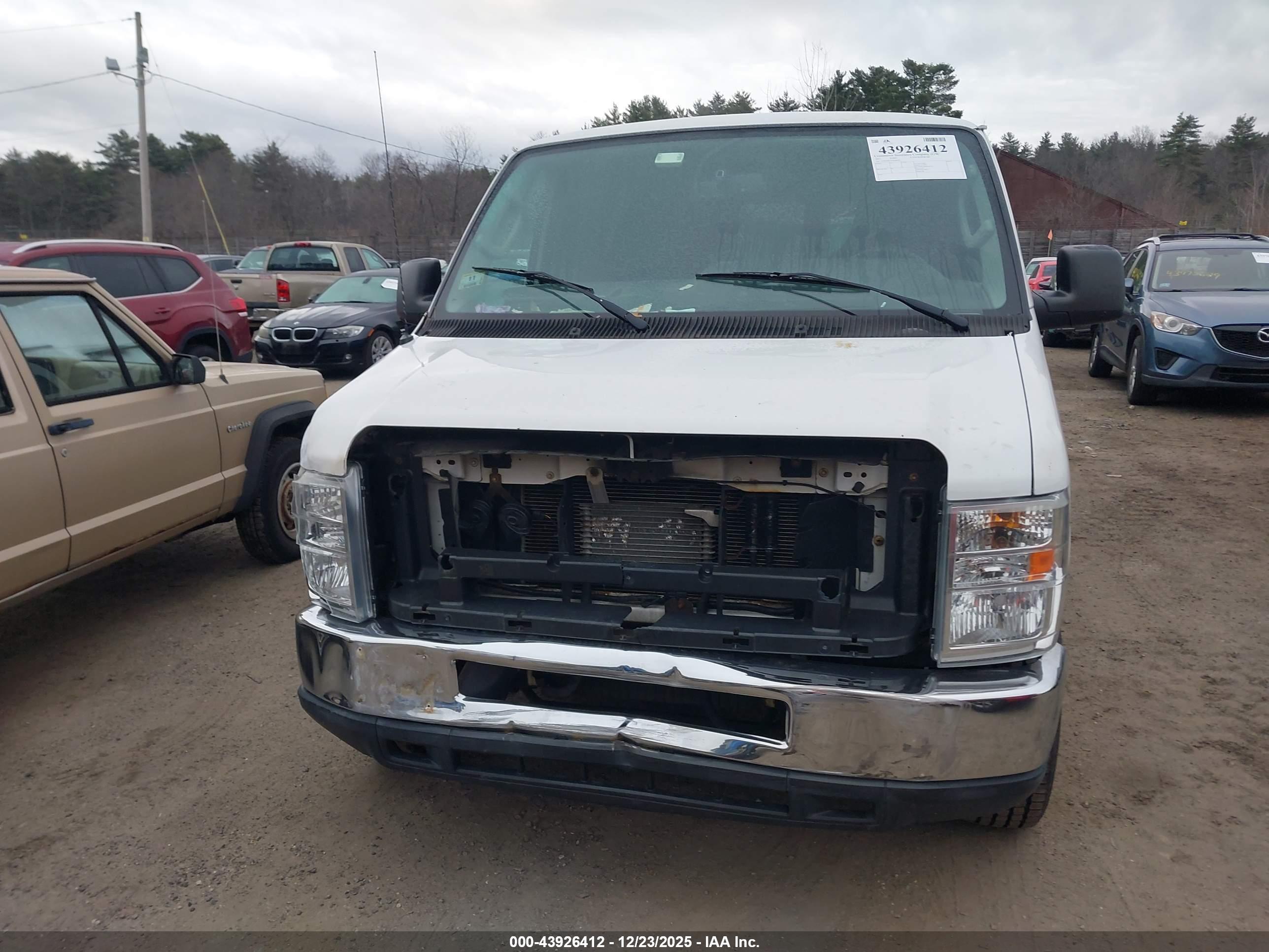 FORD E-350 image 6