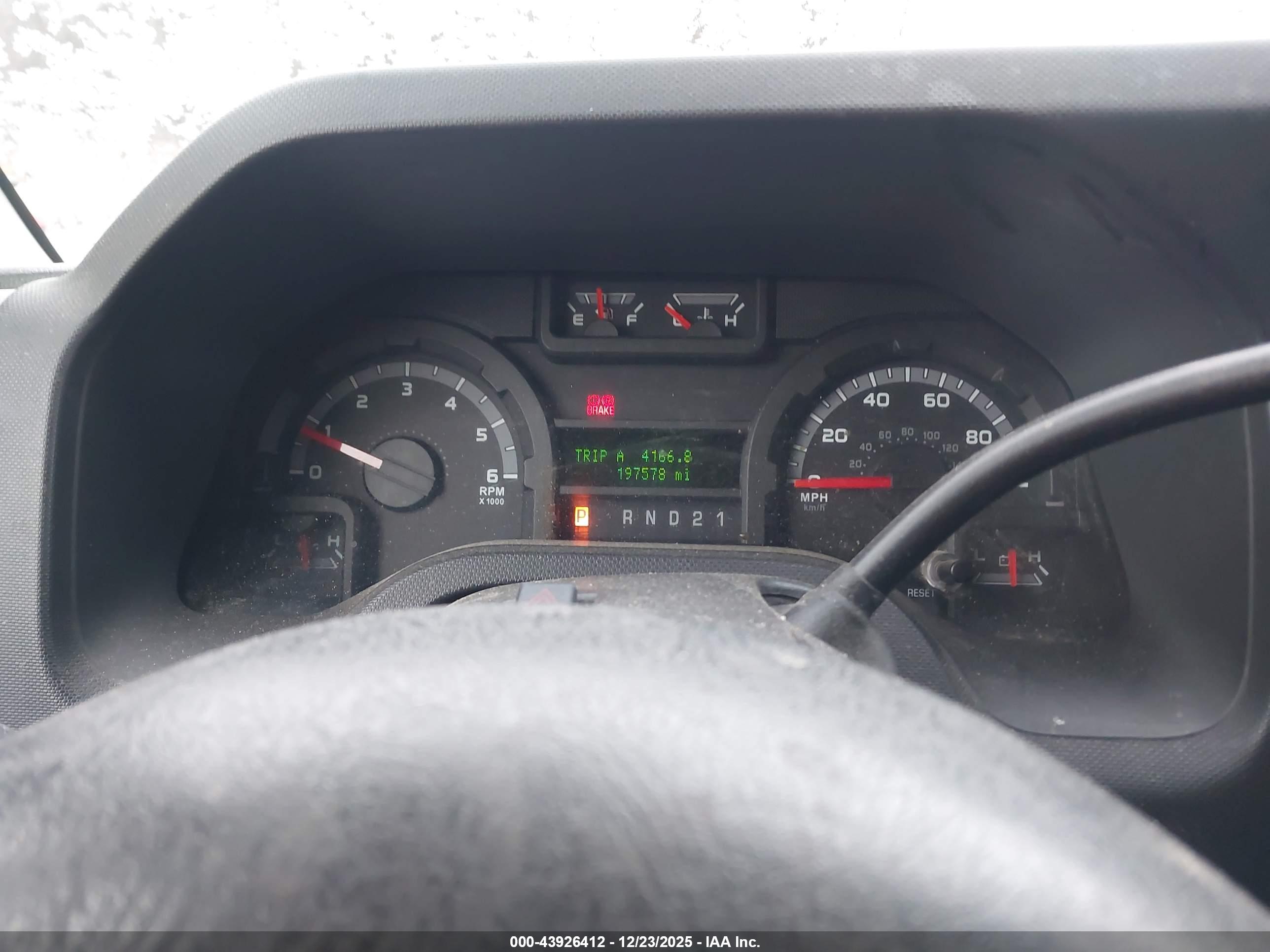 FORD E-350 image 7