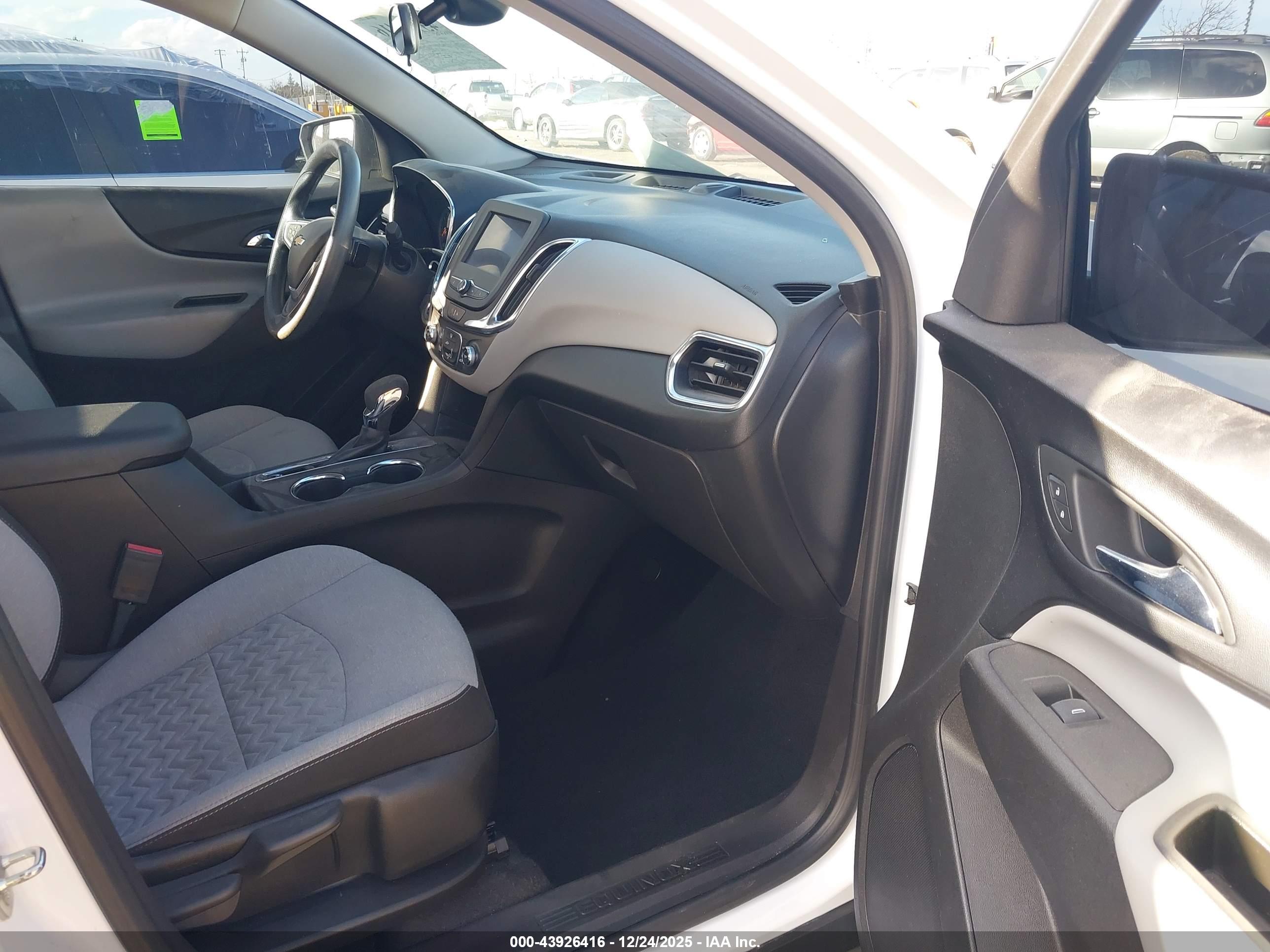 CHEVROLET EQUINOX image 5
