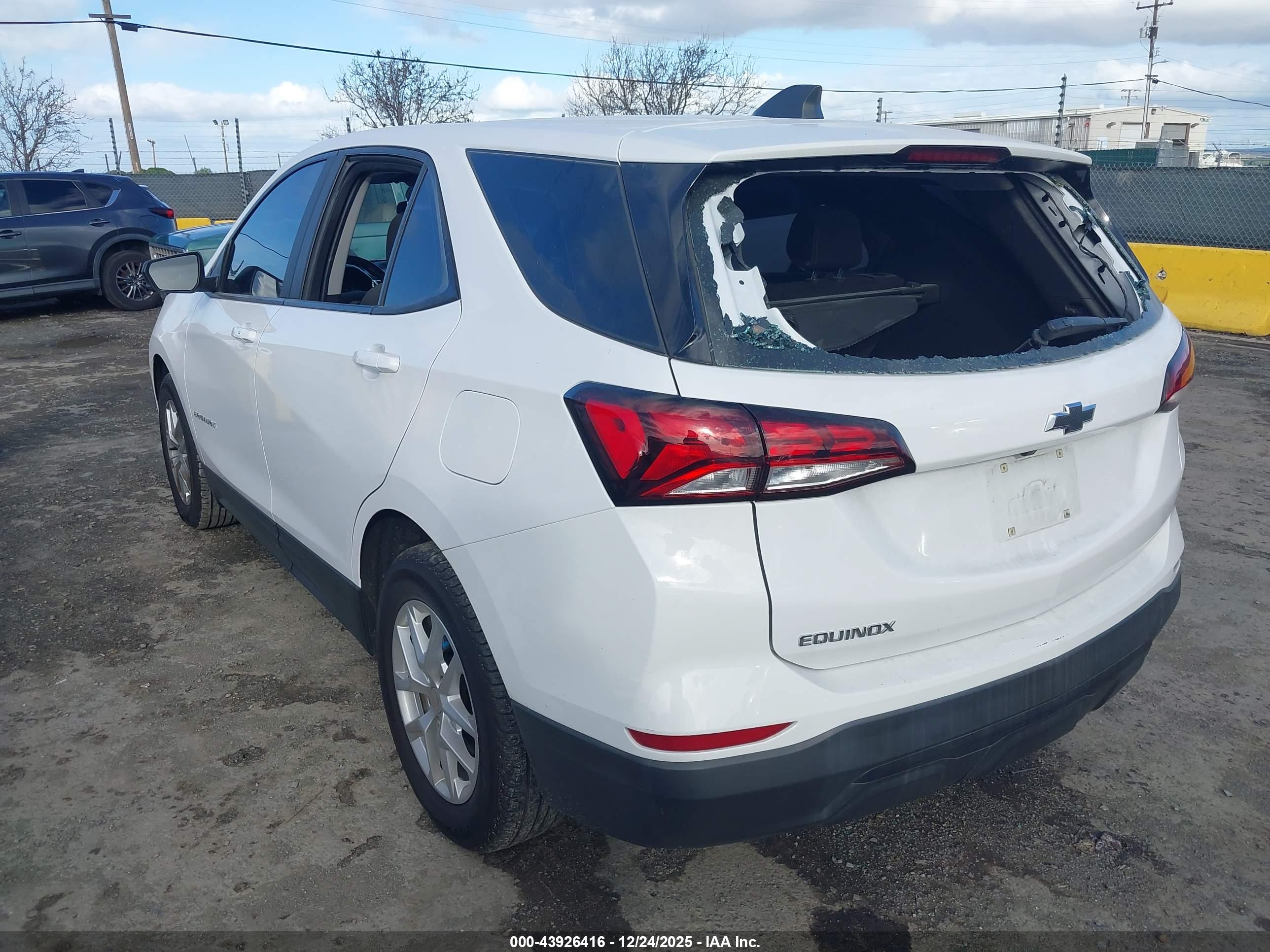 CHEVROLET EQUINOX image 6
