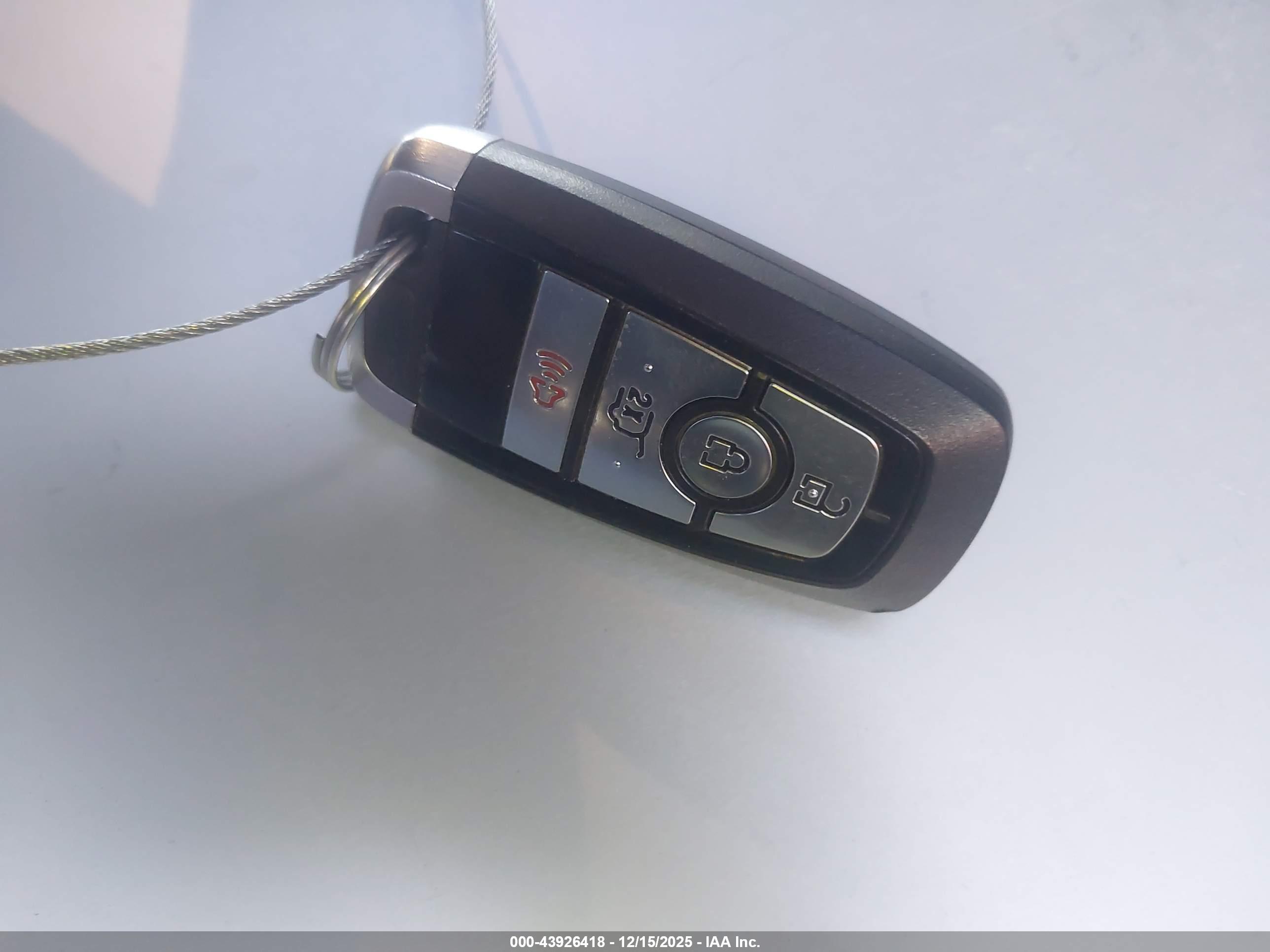 FORD EXPLORER image 11