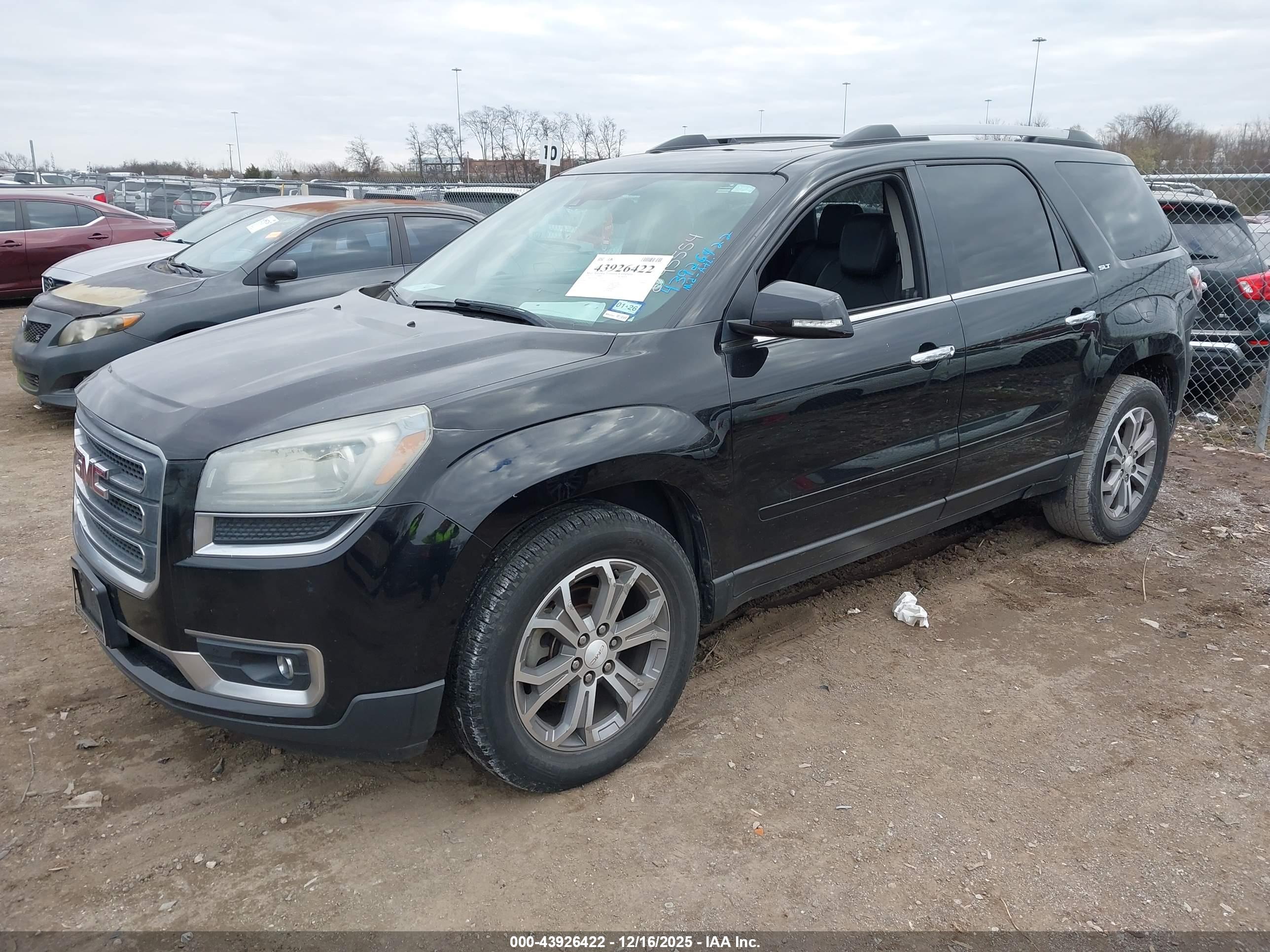 GMC ACADIA image 2