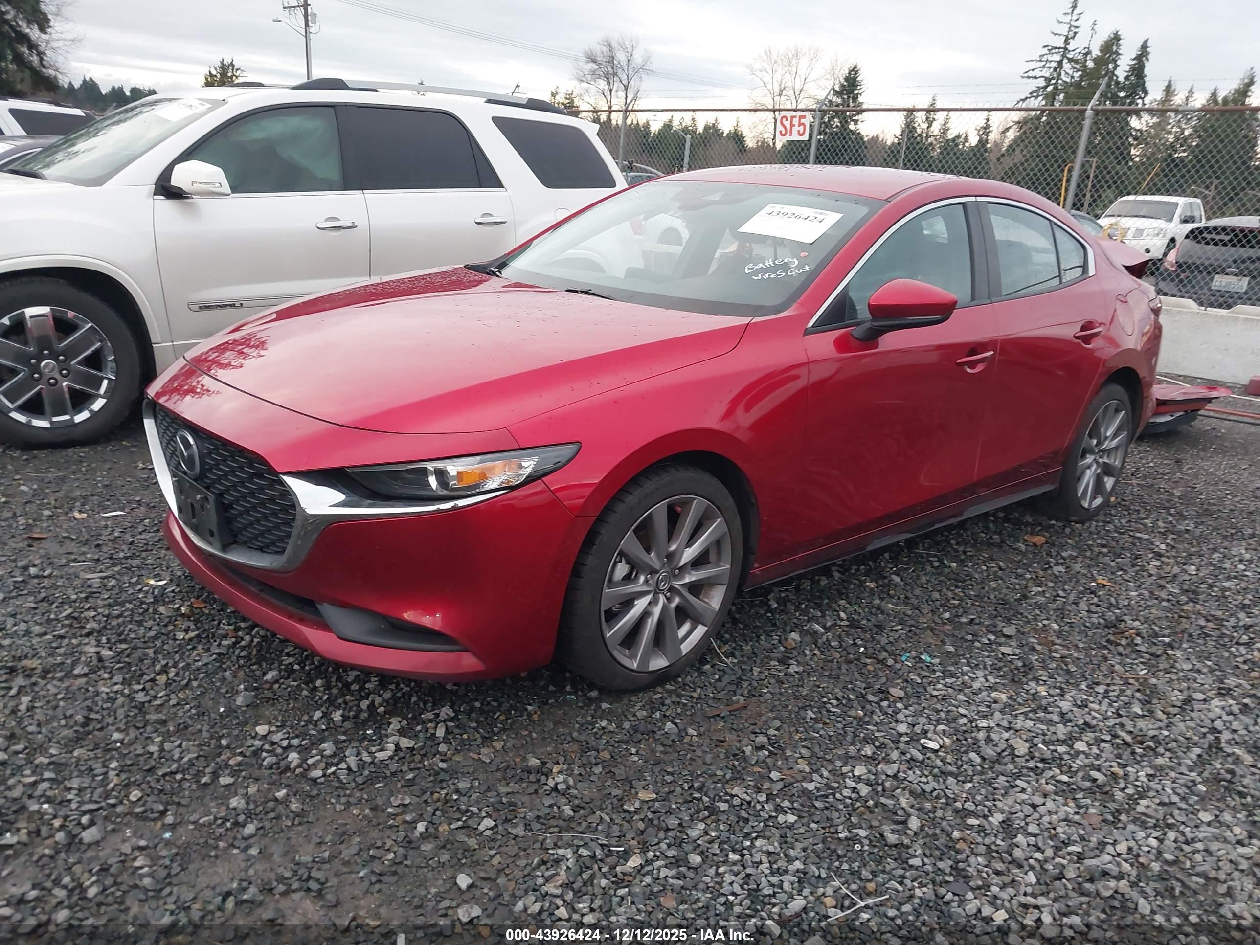 MAZDA MAZDA3 image 2