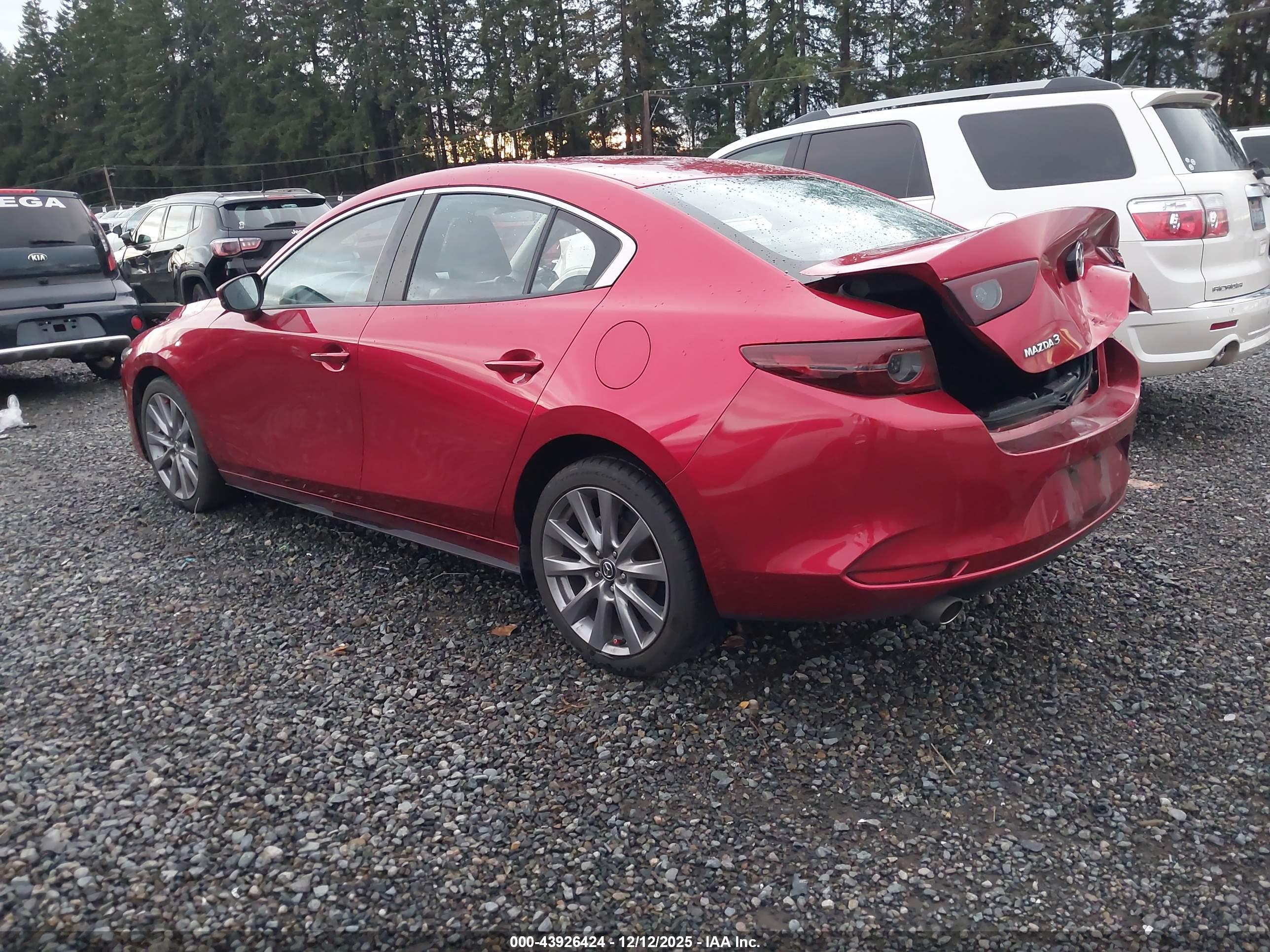MAZDA MAZDA3 image 3