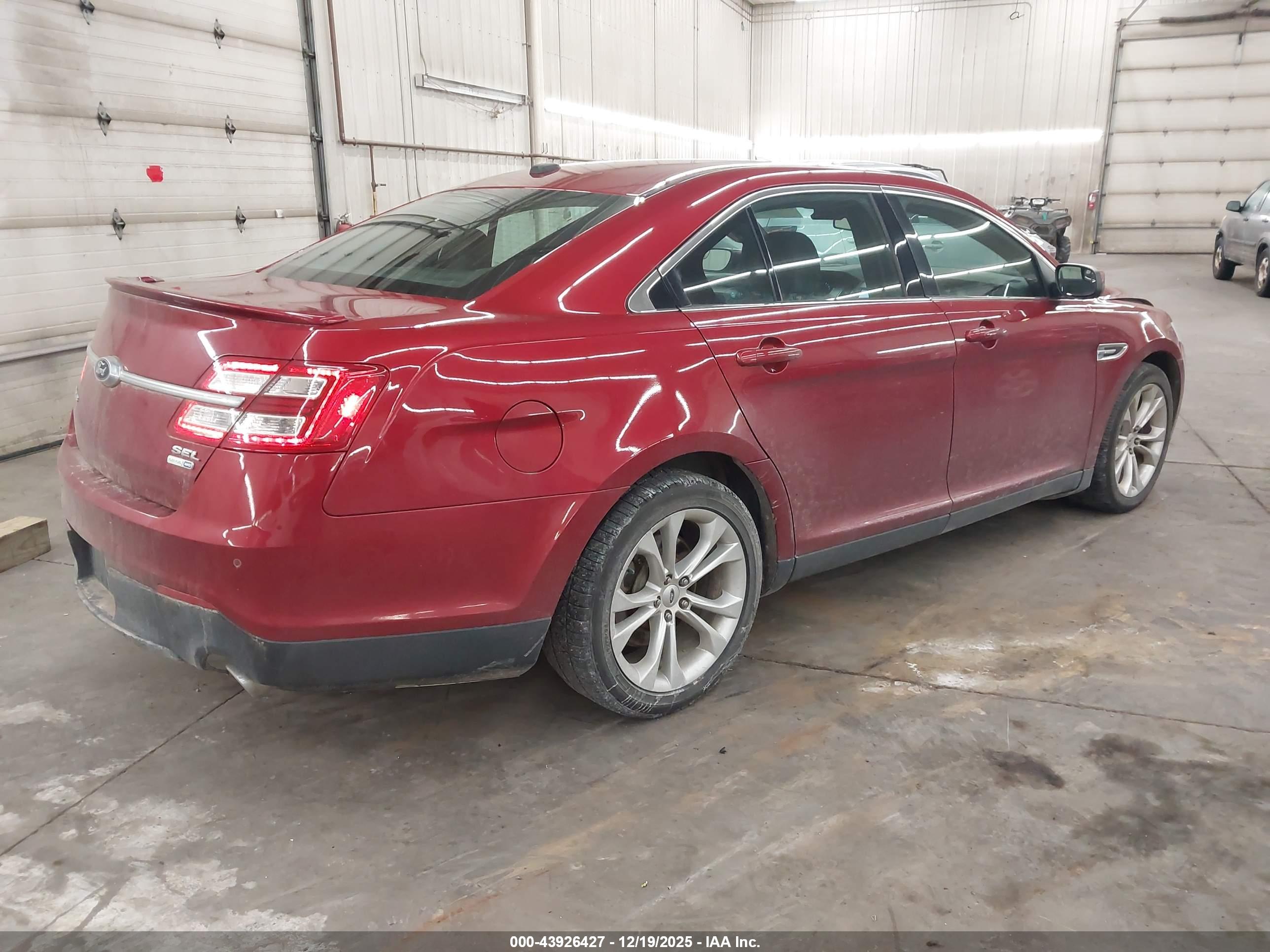 FORD TAURUS image 4