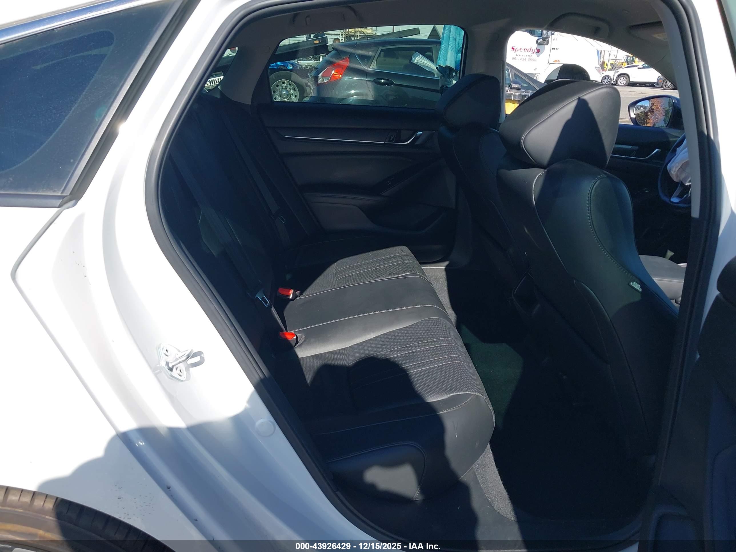 HONDA ACCORD image 8