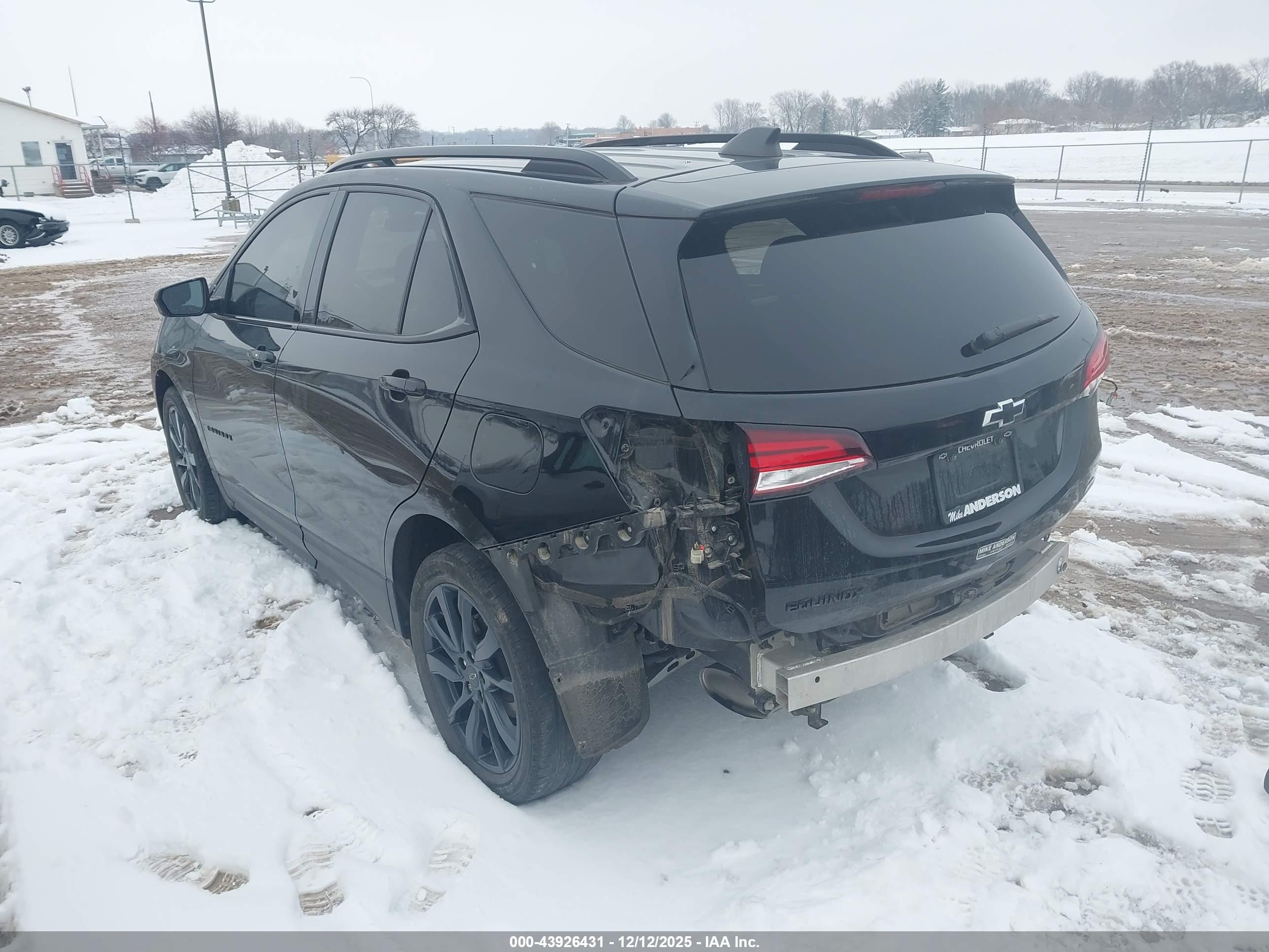CHEVROLET EQUINOX image 3