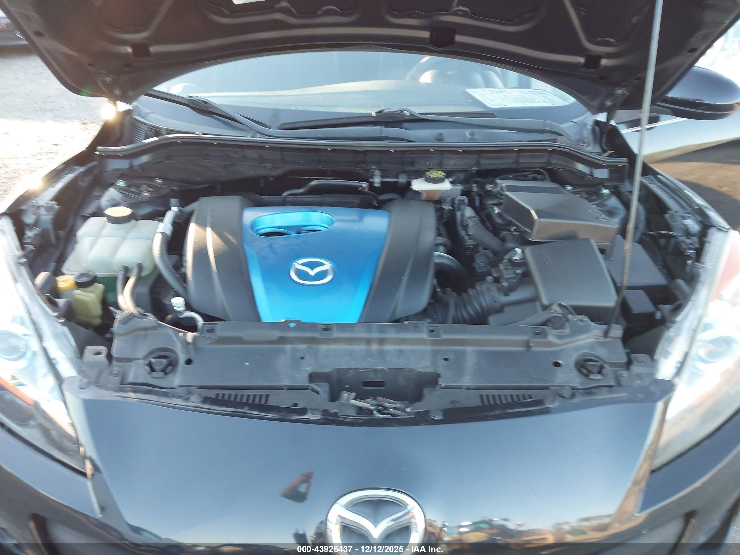 MAZDA MAZDA3 image 10