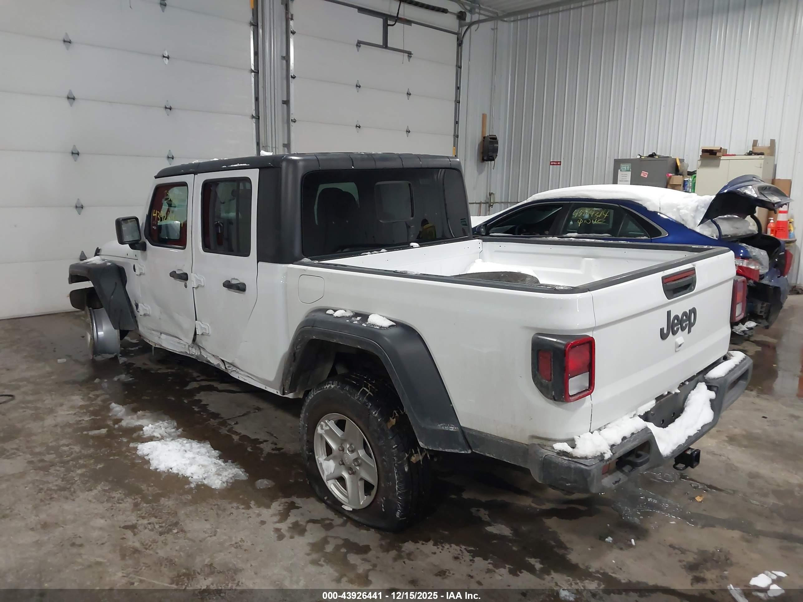 JEEP GLADIATOR image 3
