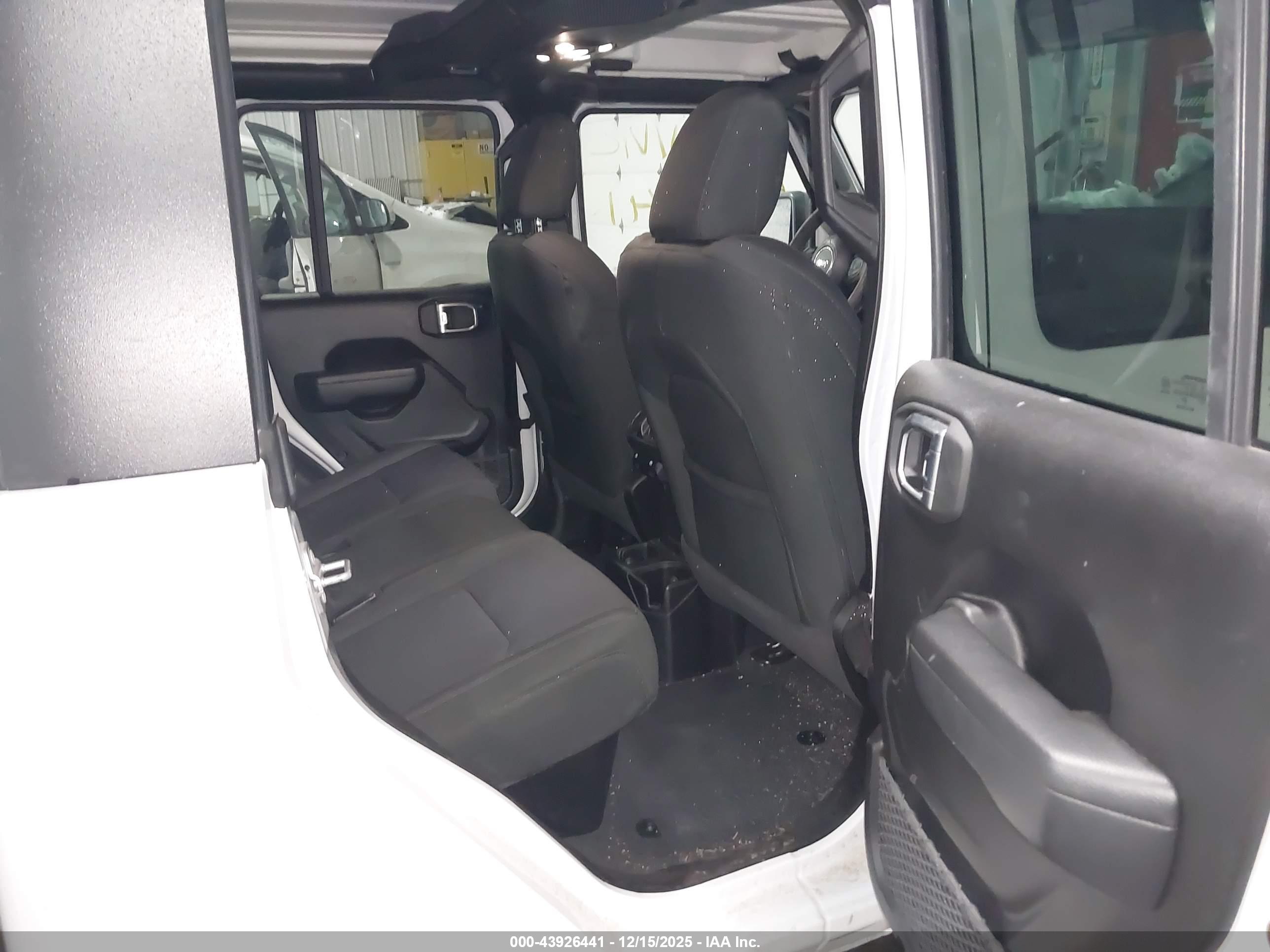 JEEP GLADIATOR image 8
