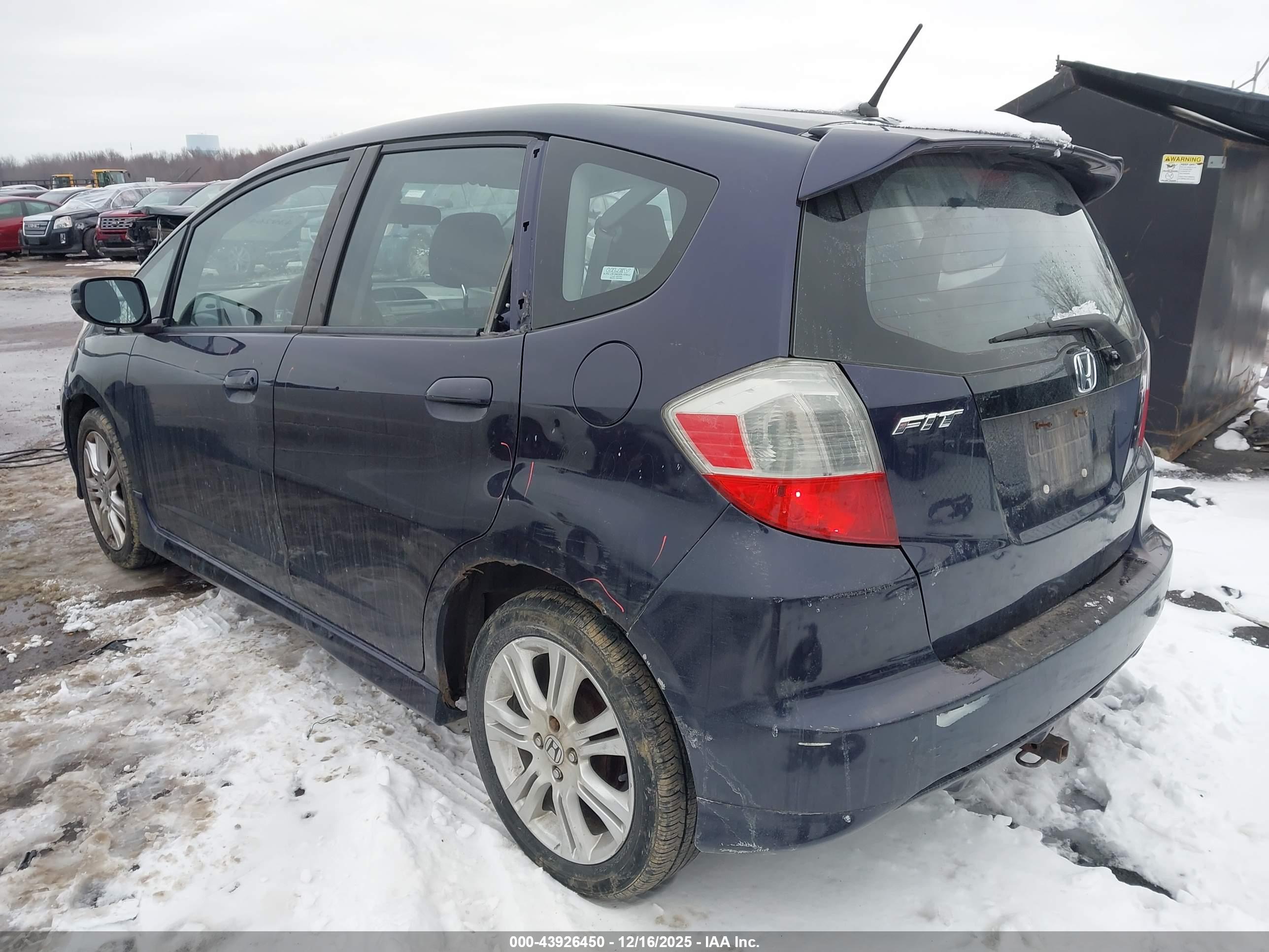 HONDA FIT image 3