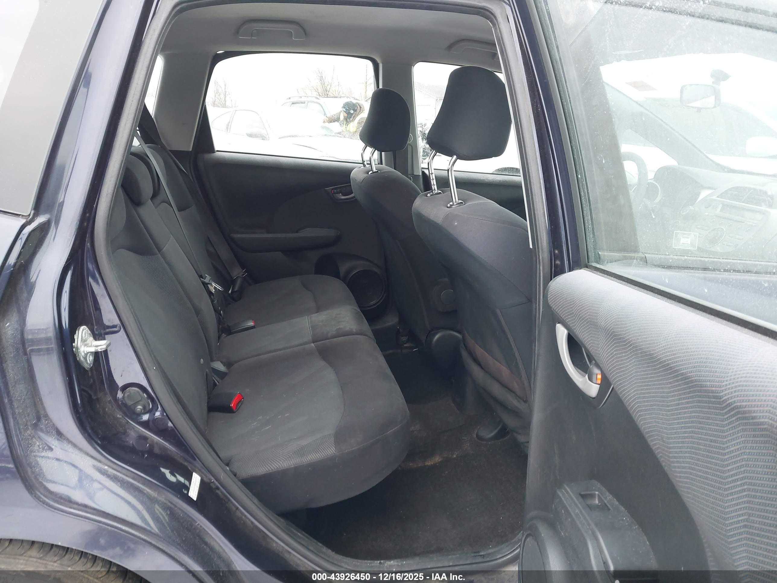 HONDA FIT image 8