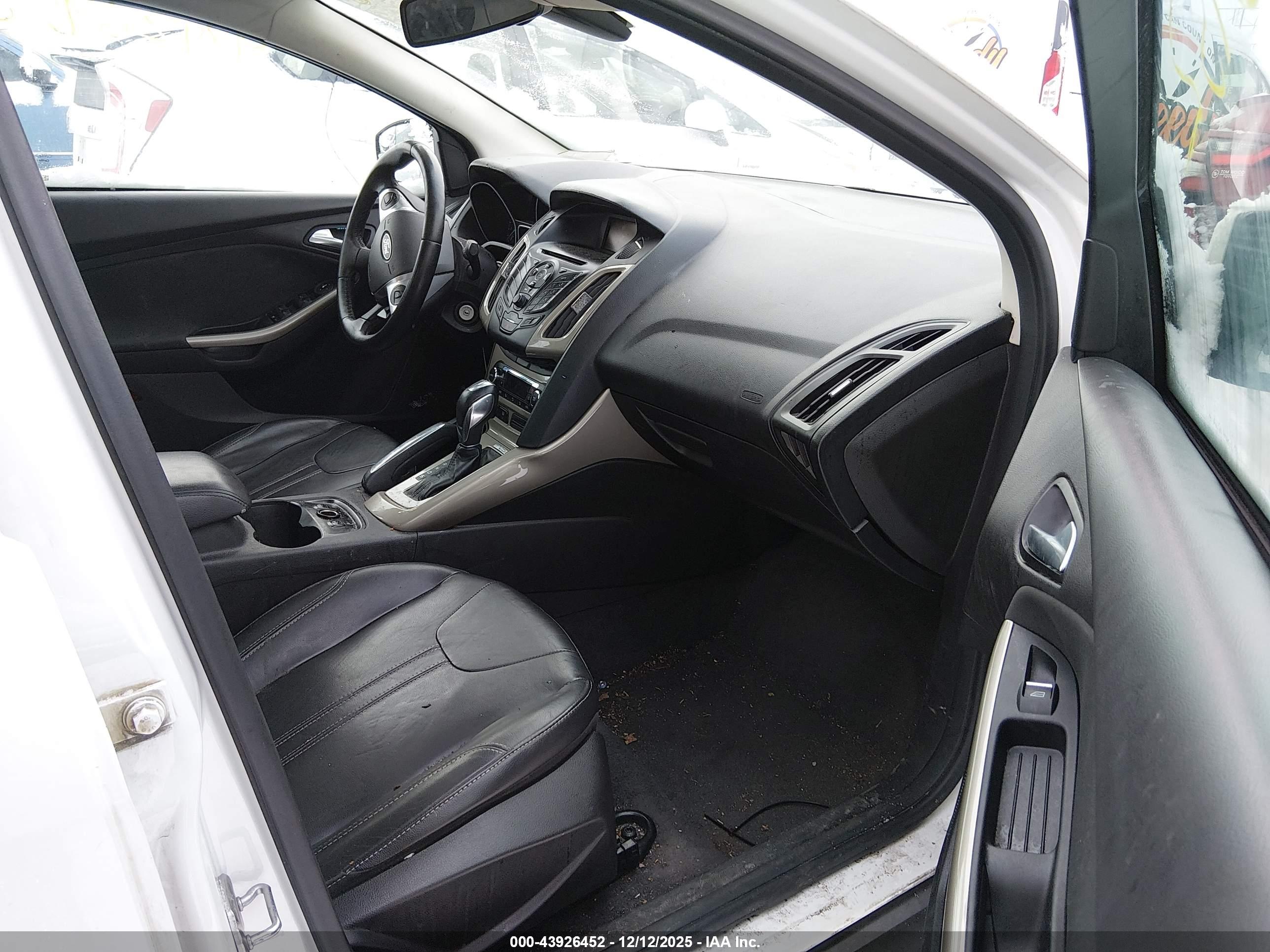 FORD FOCUS image 5