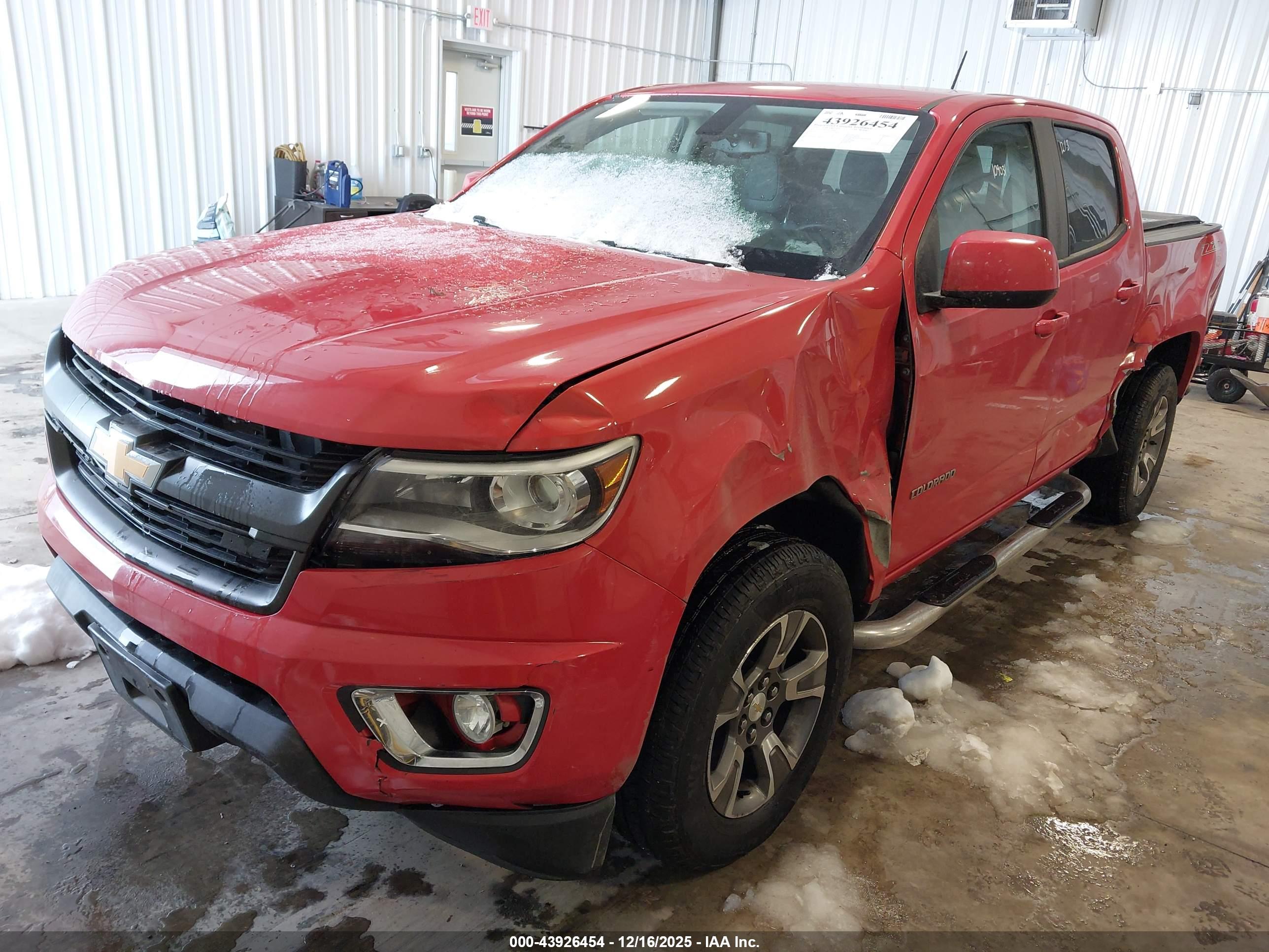 CHEVROLET COLORADO image 2