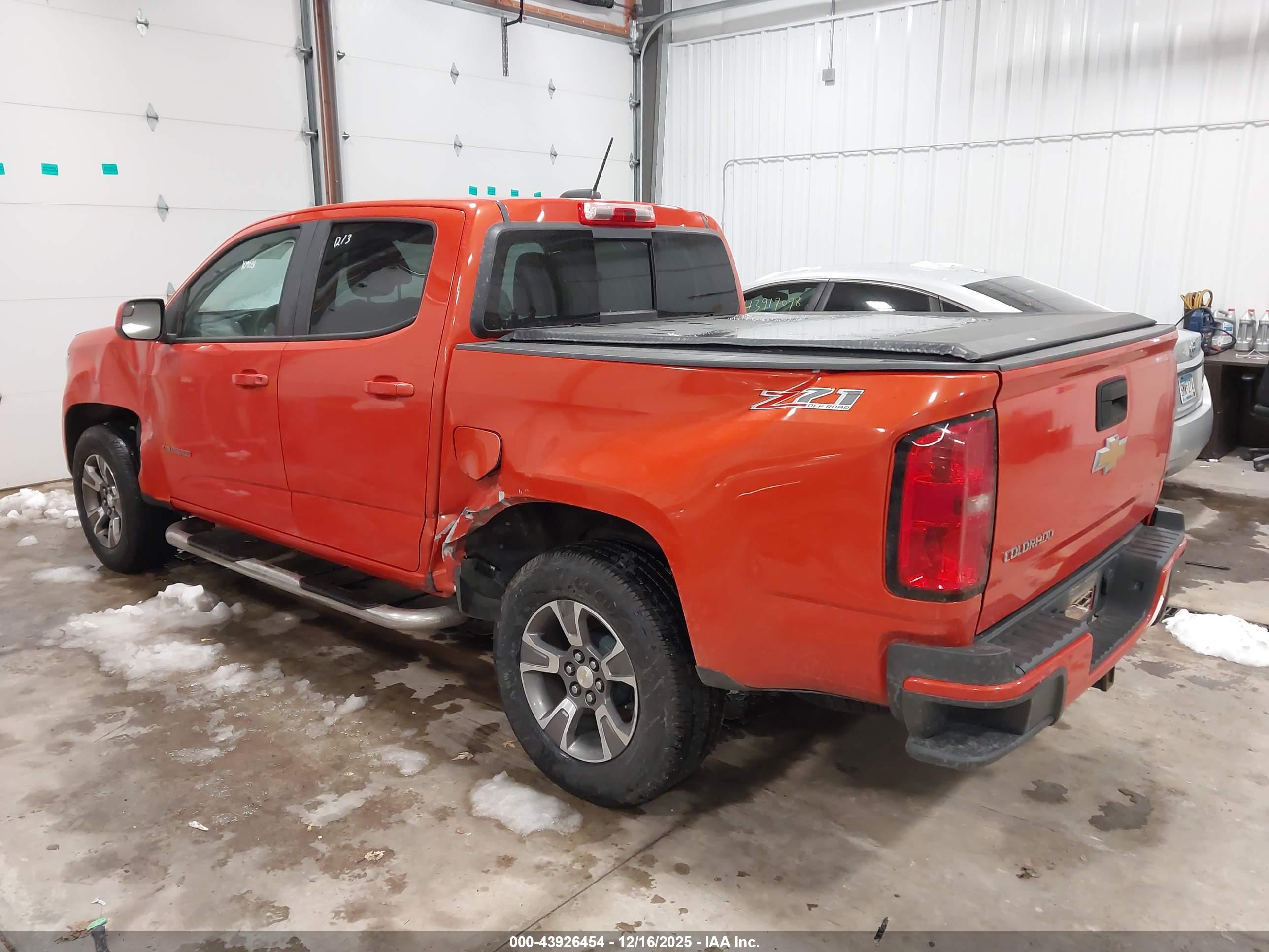 CHEVROLET COLORADO image 3