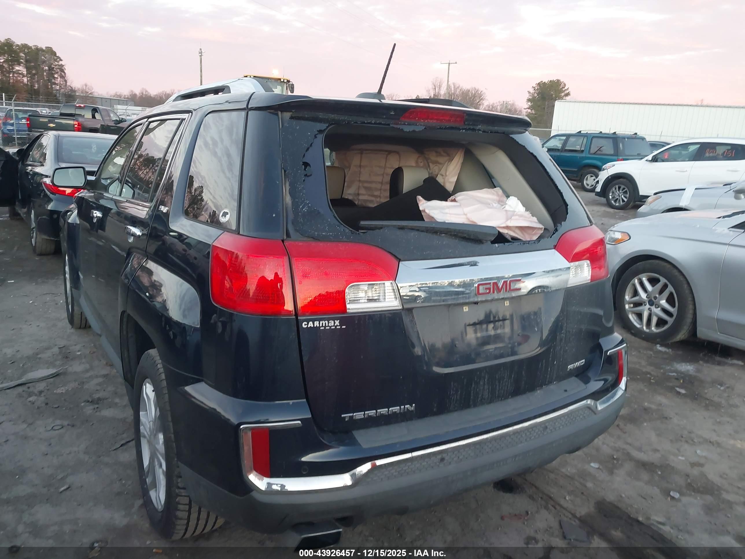 GMC TERRAIN image 6