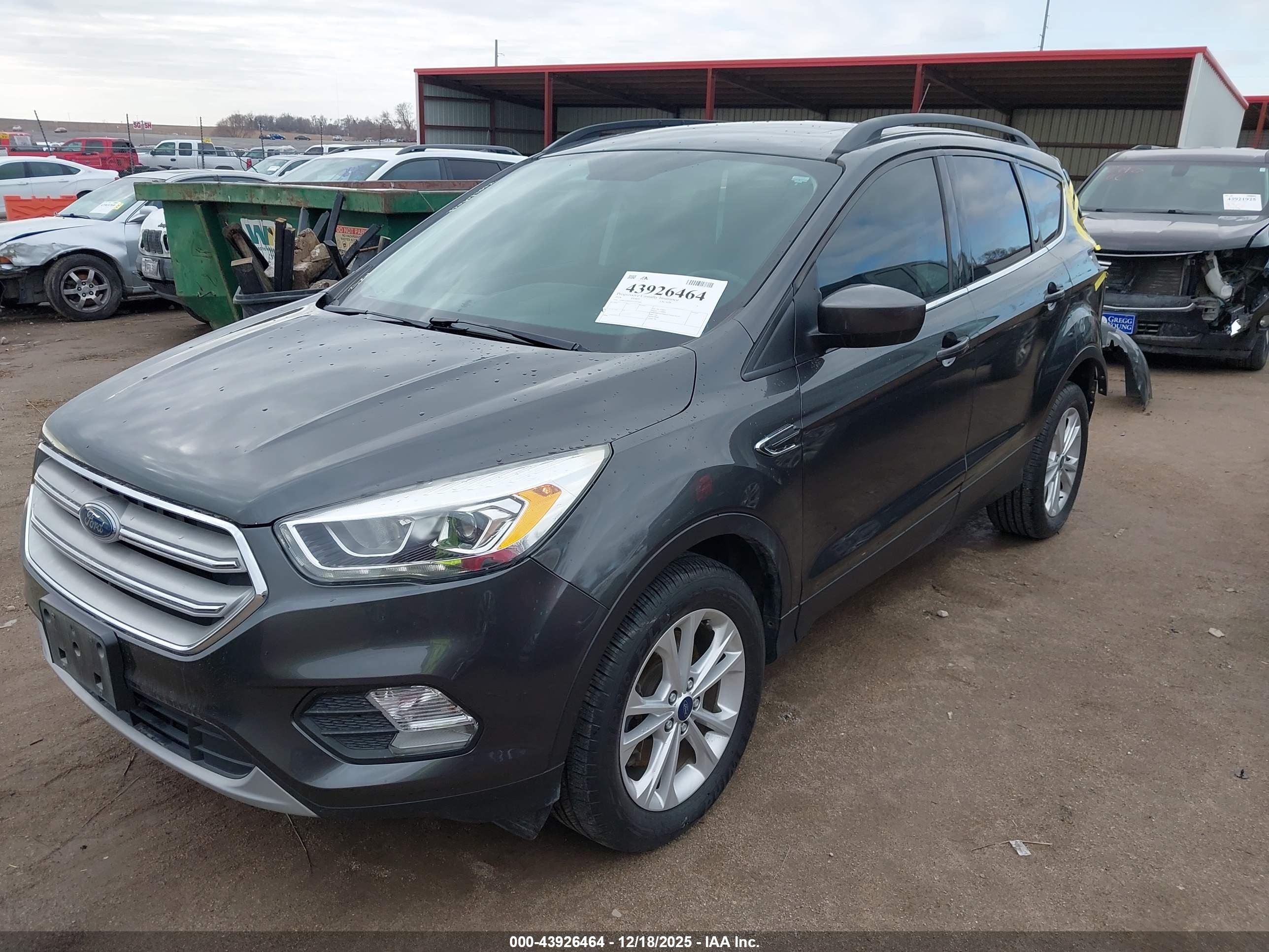 FORD ESCAPE image 2
