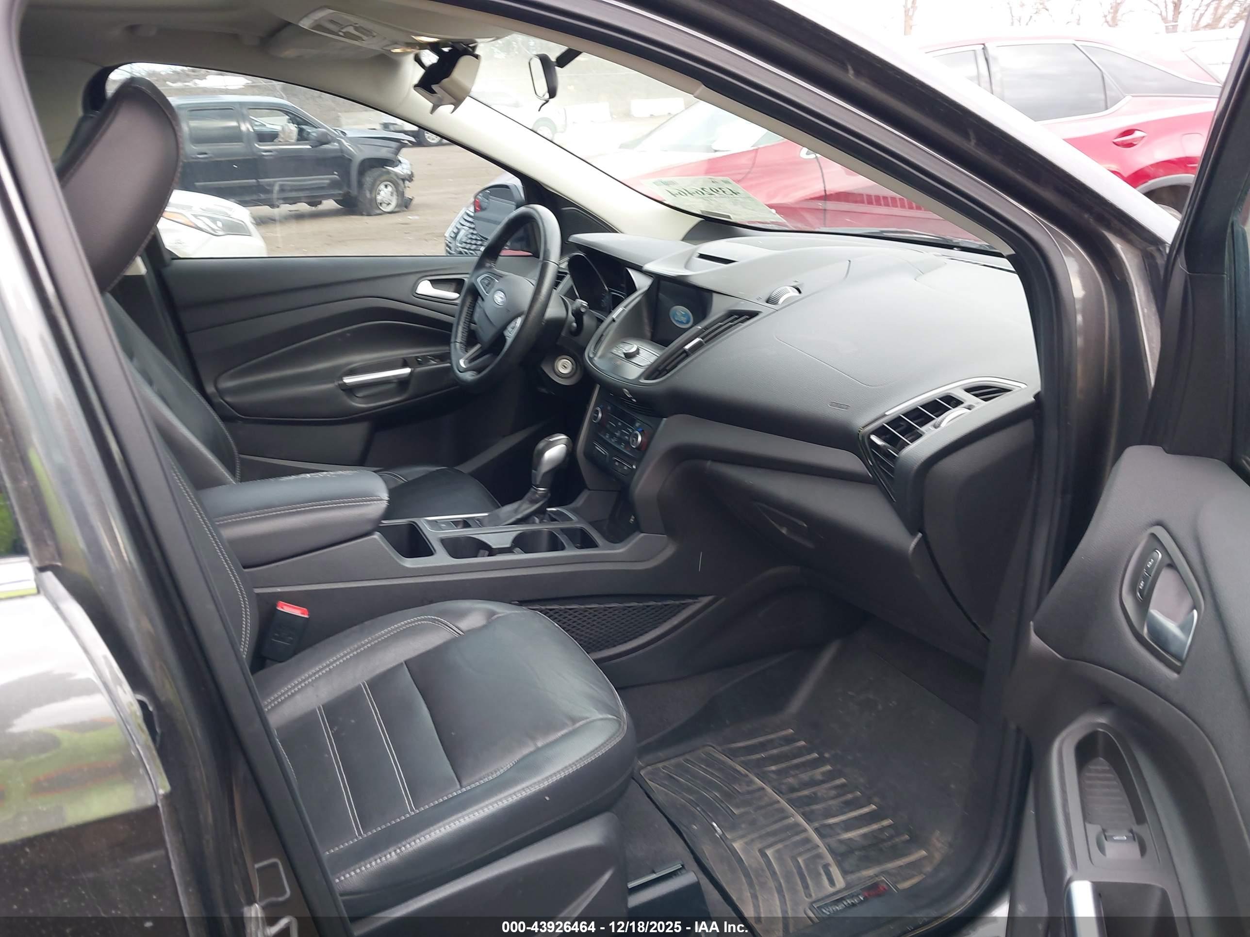 FORD ESCAPE image 5