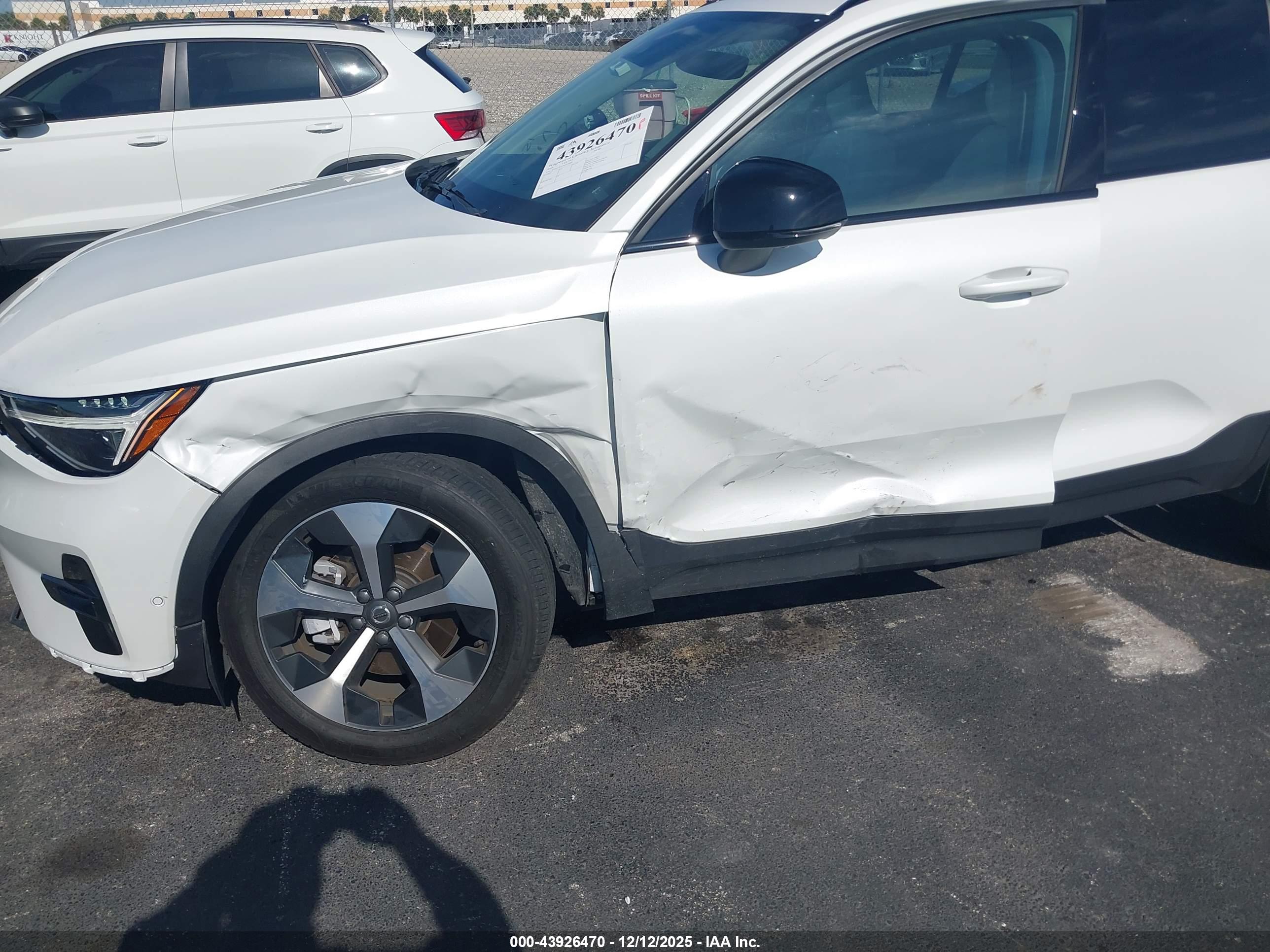 VOLVO XC40 image 6