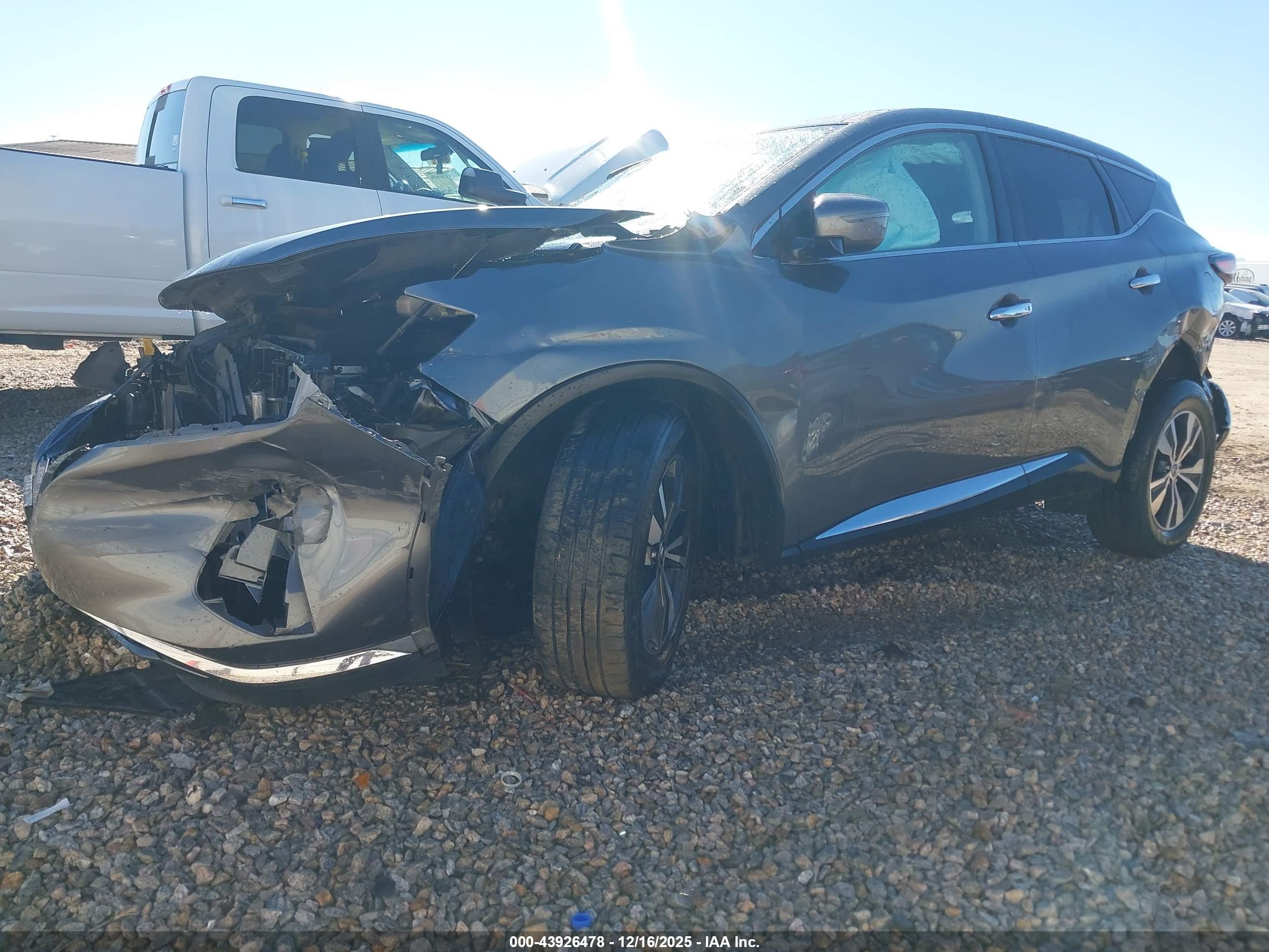 NISSAN MURANO image 2