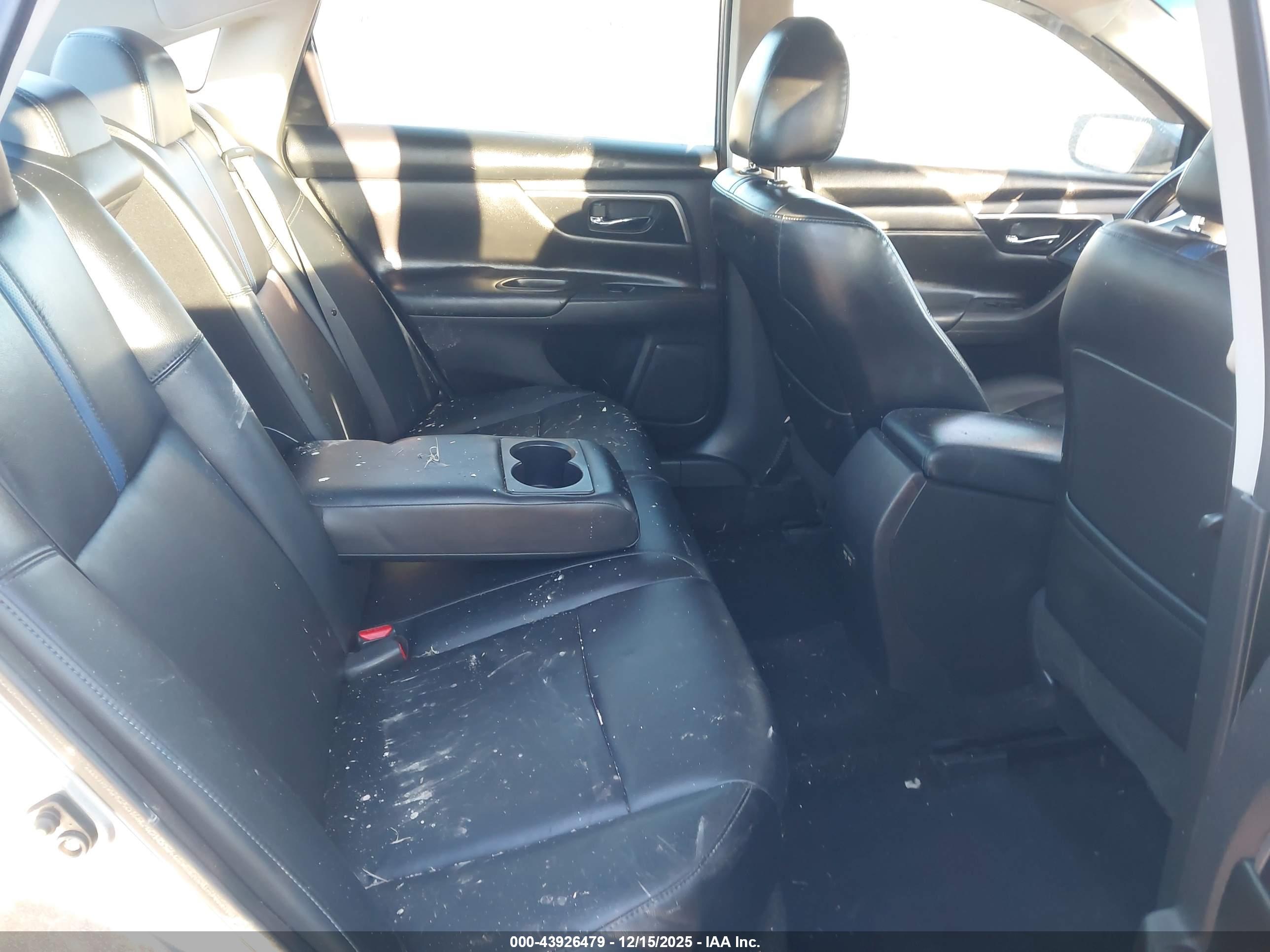 NISSAN ALTIMA image 8