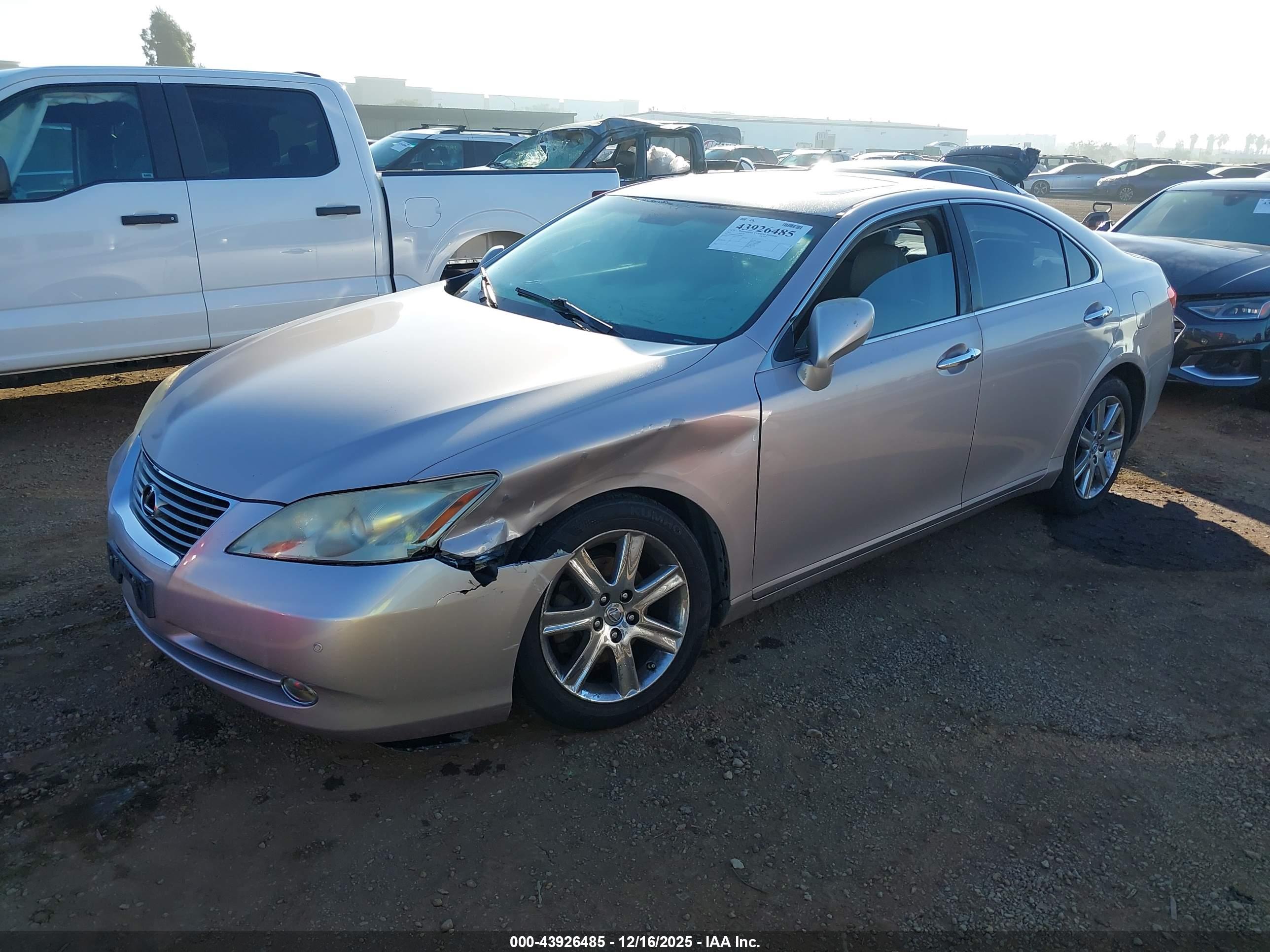 LEXUS ES image 2