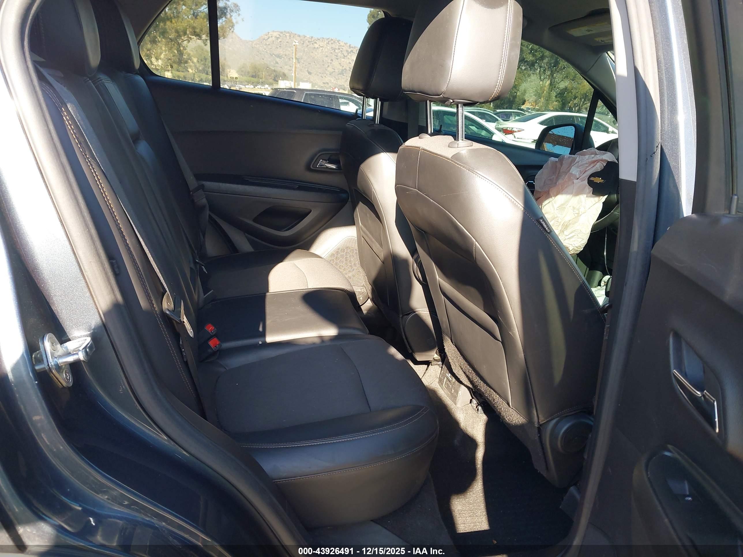 CHEVROLET TRAX image 8