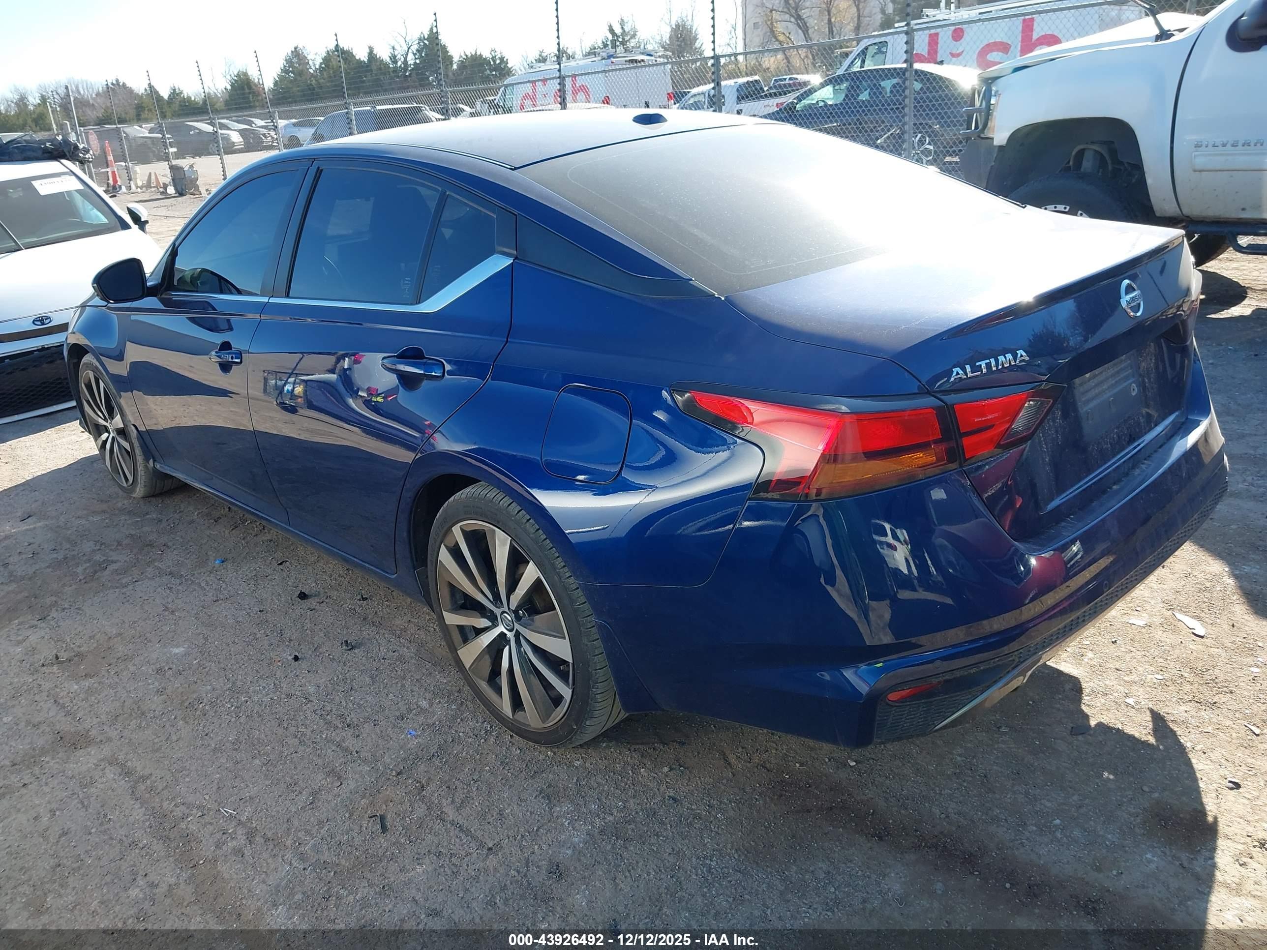 NISSAN ALTIMA image 3
