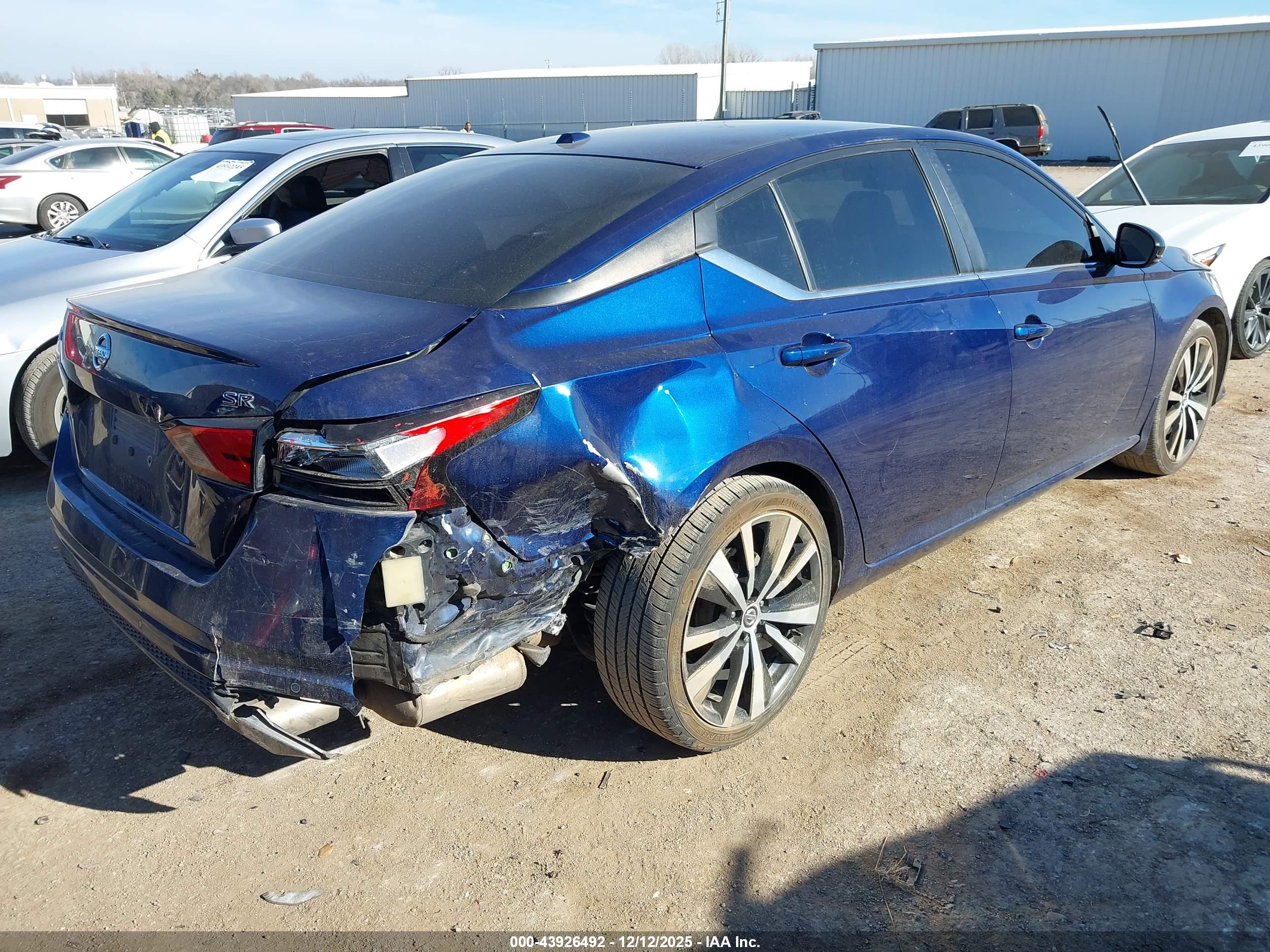 NISSAN ALTIMA image 4