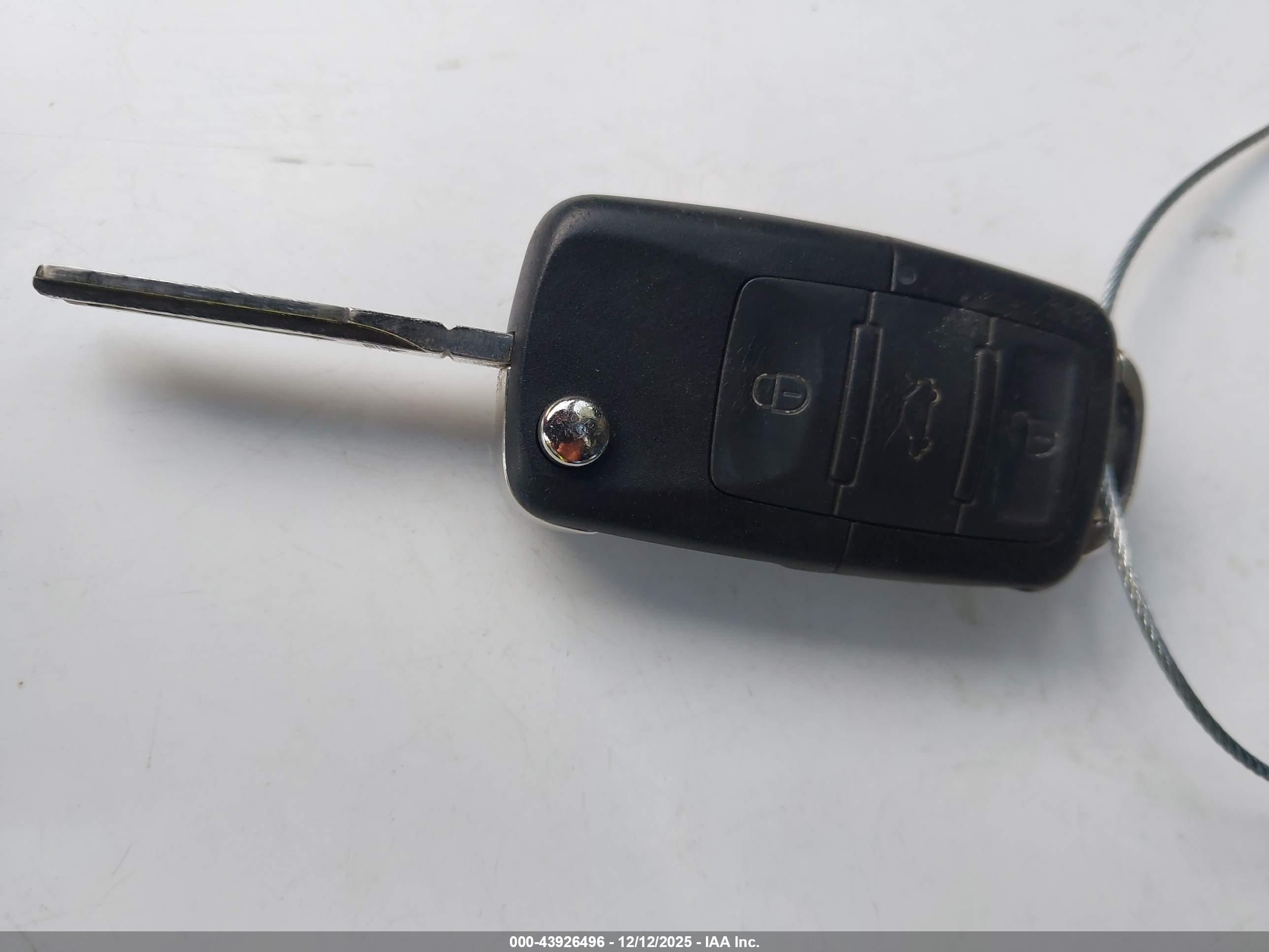 VOLKSWAGEN GTI image 11