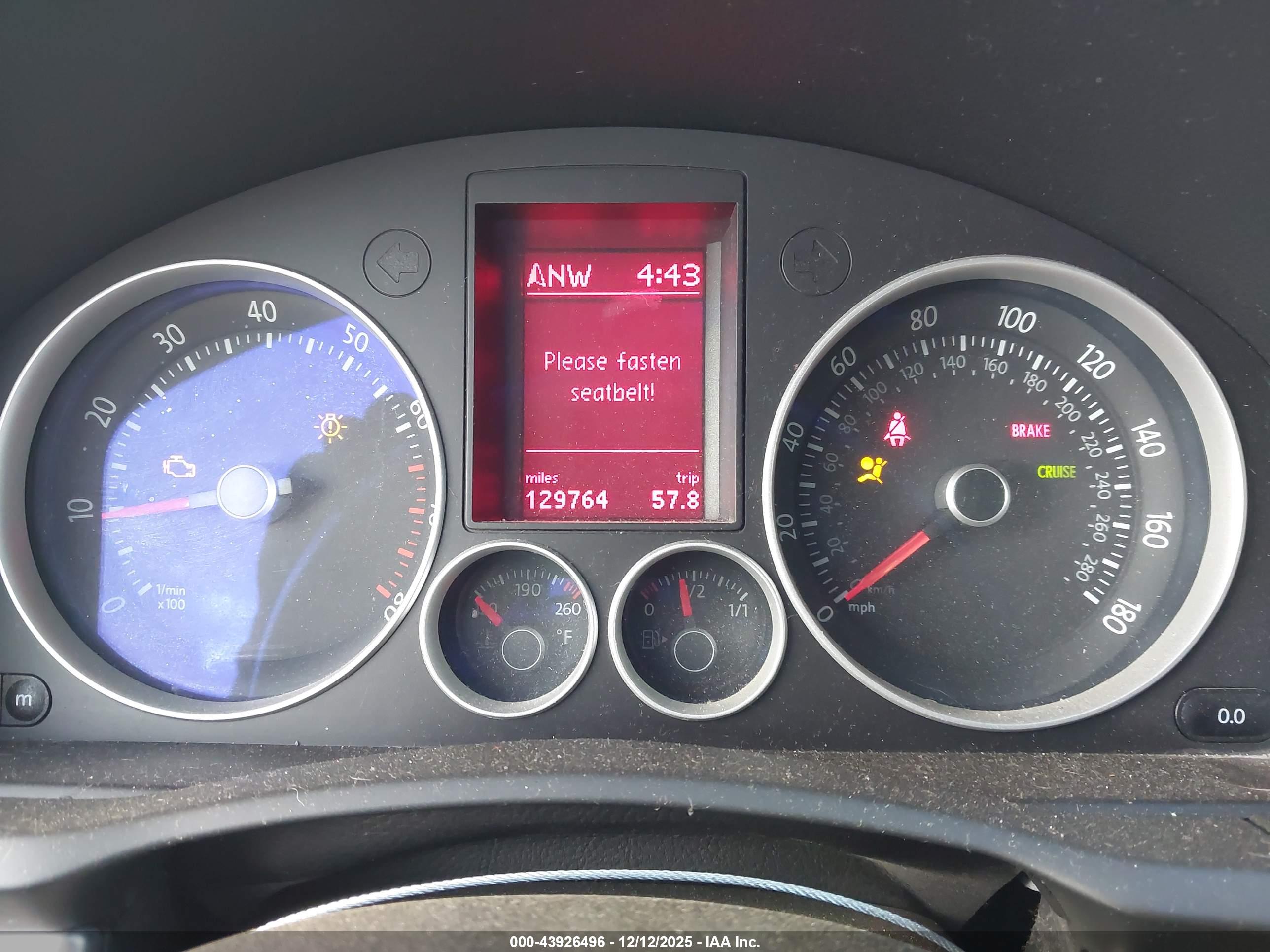 VOLKSWAGEN GTI image 7