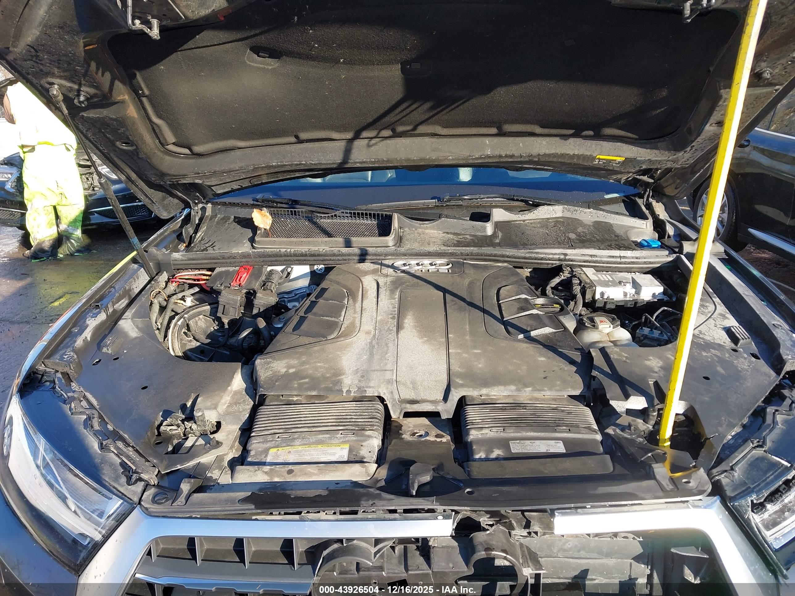 AUDI Q7 image 10