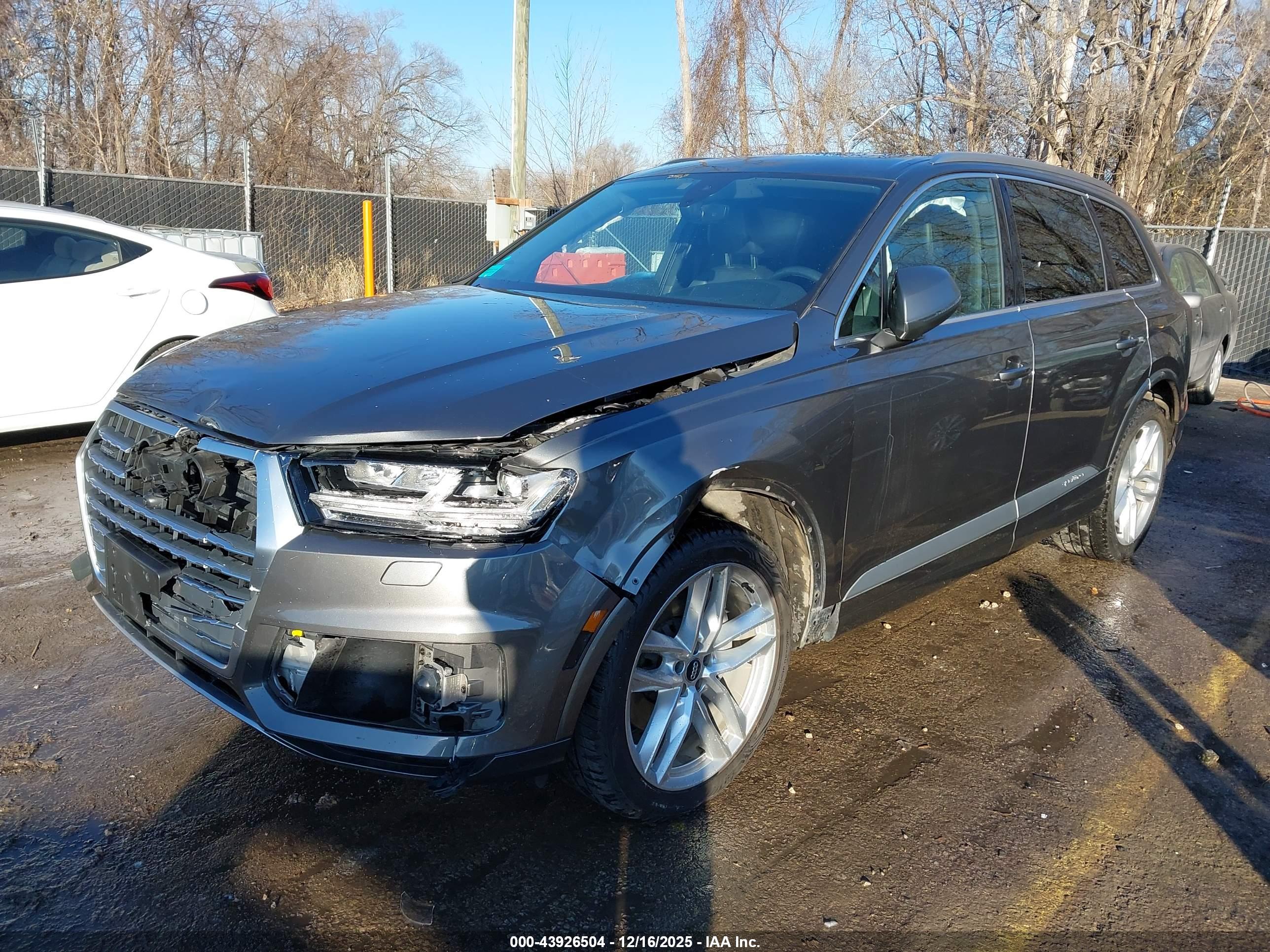 AUDI Q7 image 2