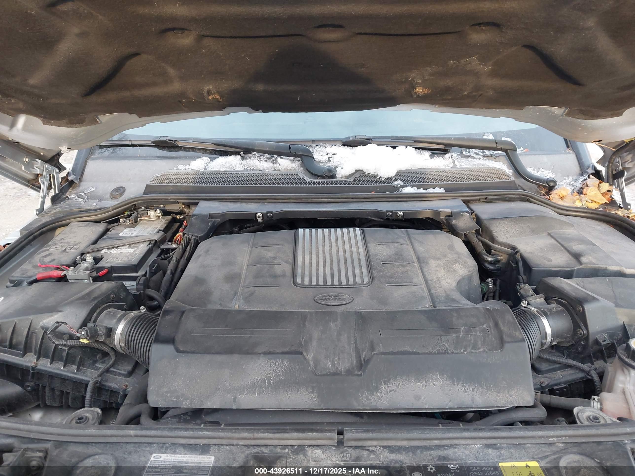 LAND ROVER image 10