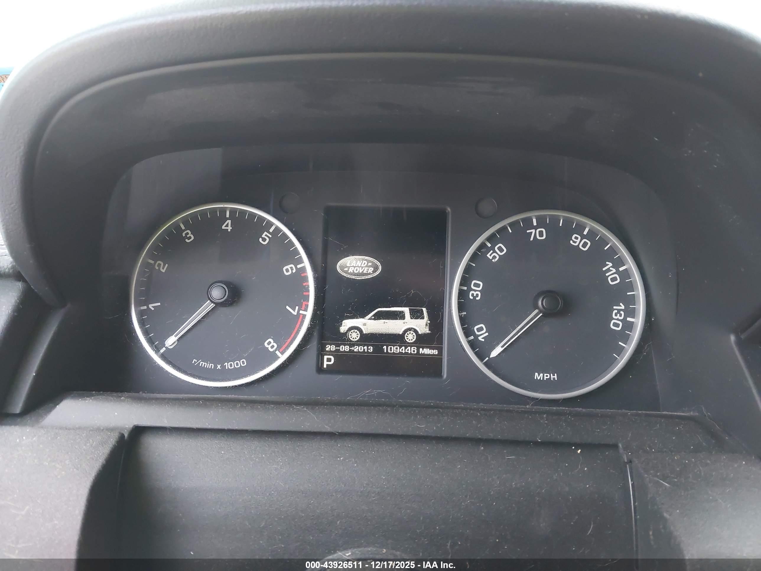 LAND ROVER image 7