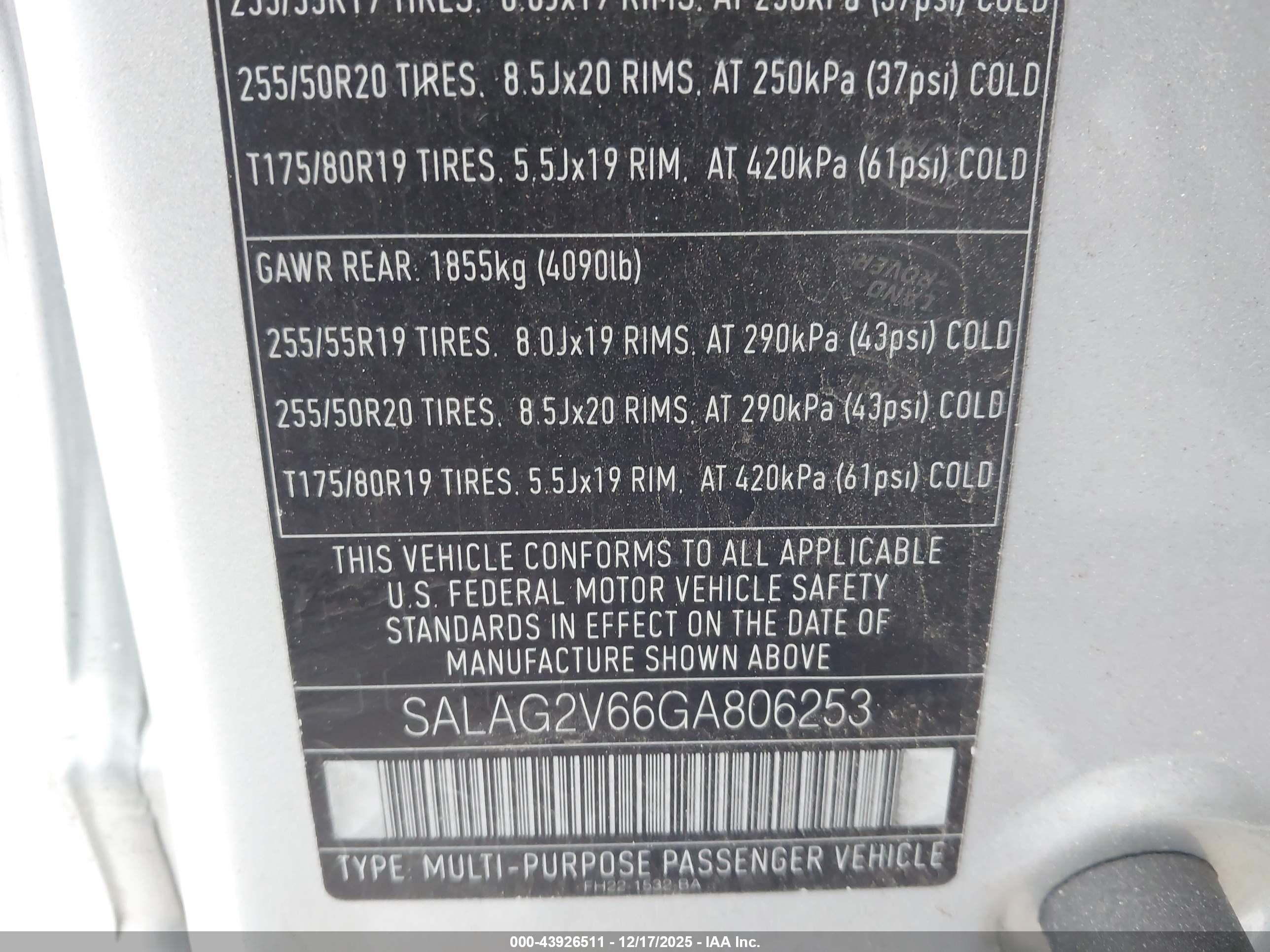 LAND ROVER image 9