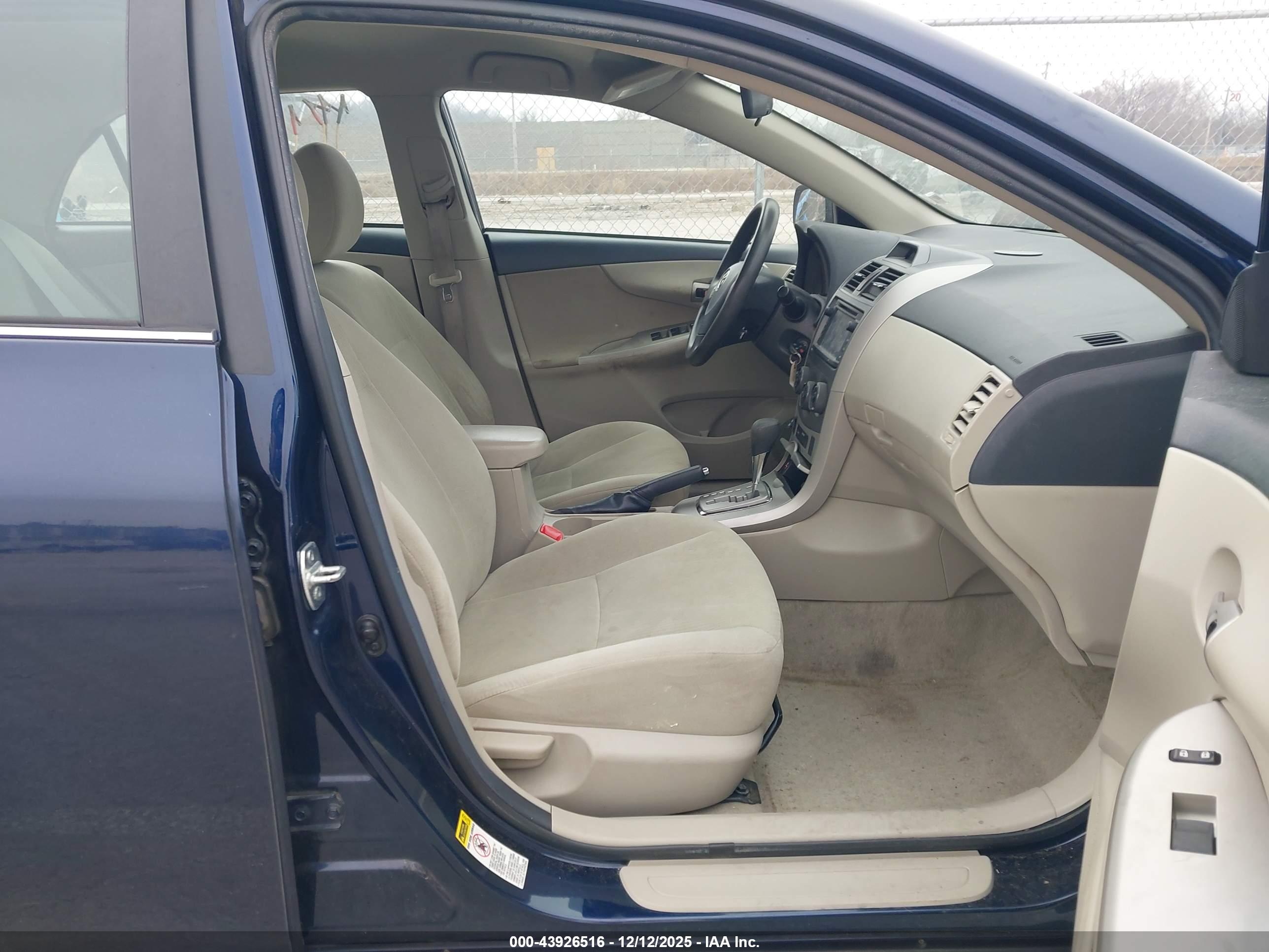 TOYOTA COROLLA image 5