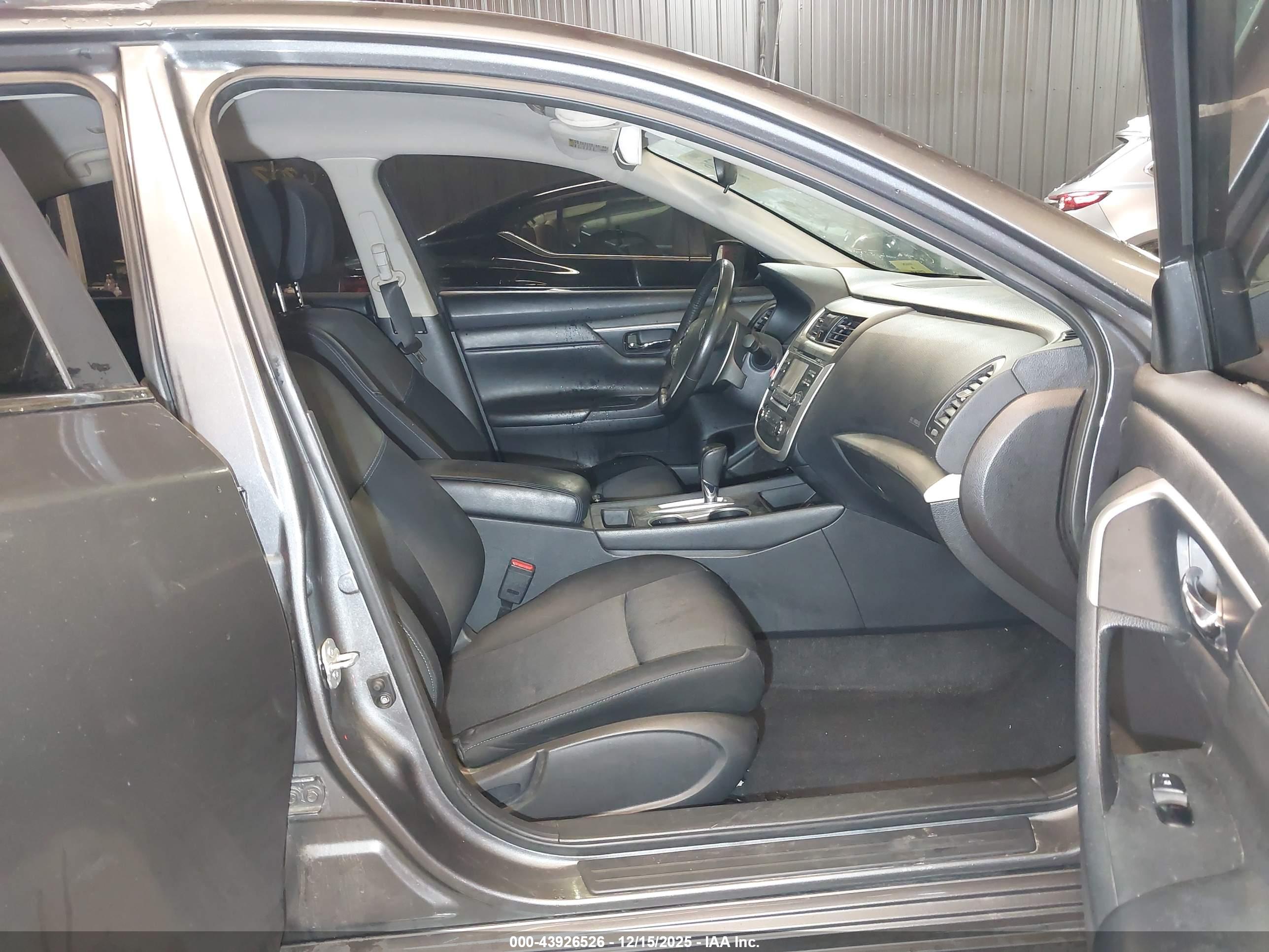 NISSAN ALTIMA image 5