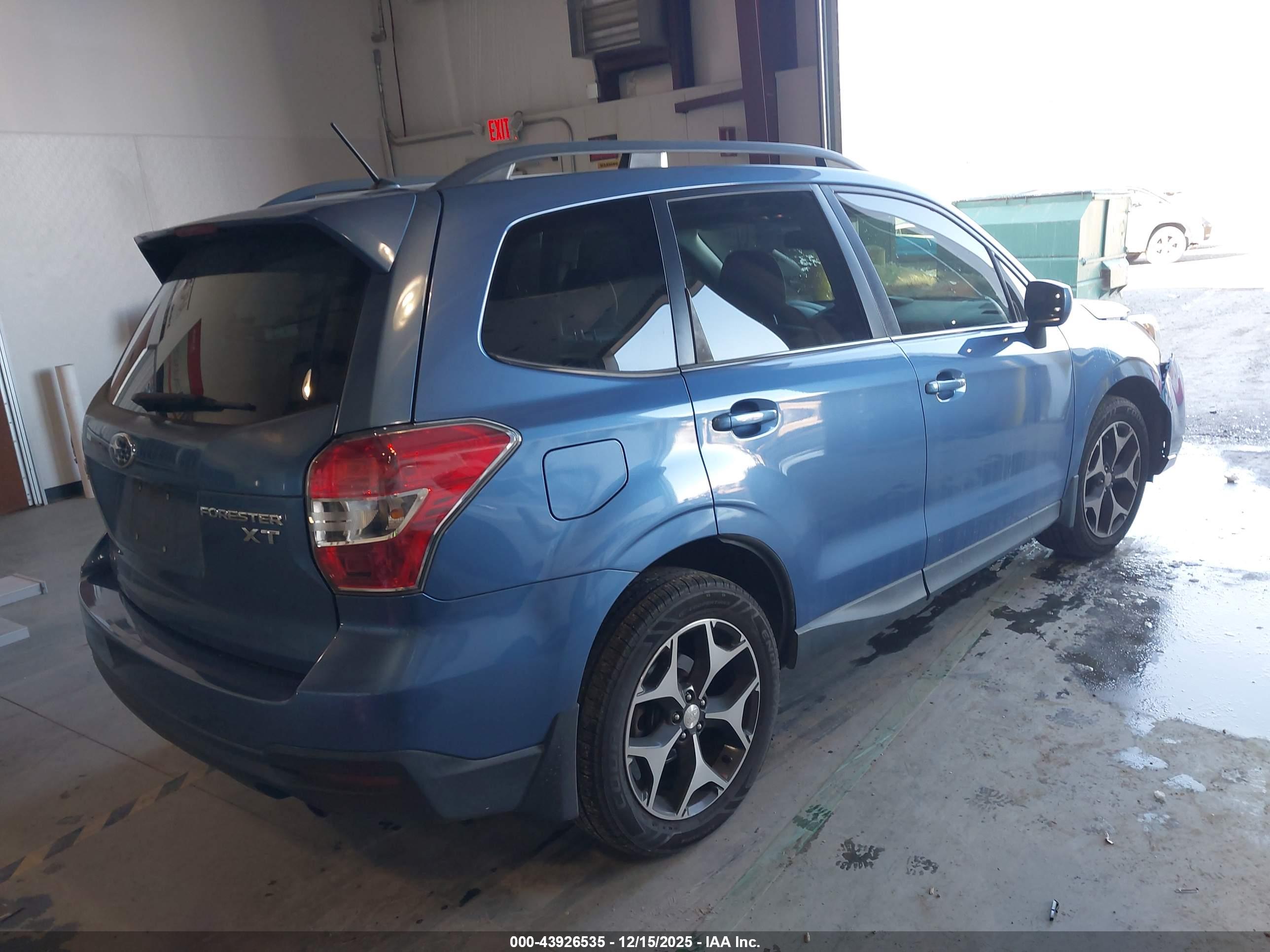 SUBARU FORESTER image 4