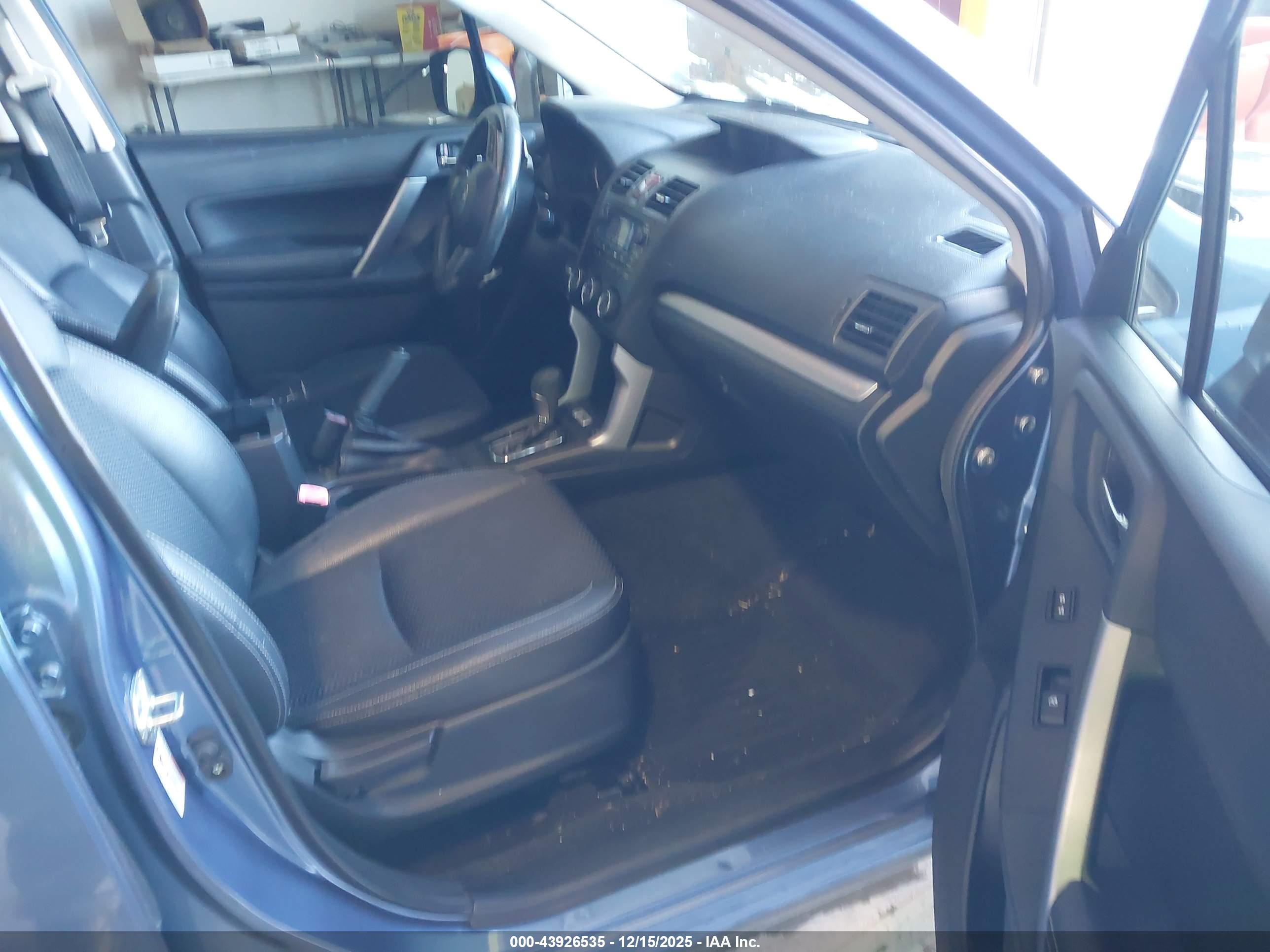 SUBARU FORESTER image 5