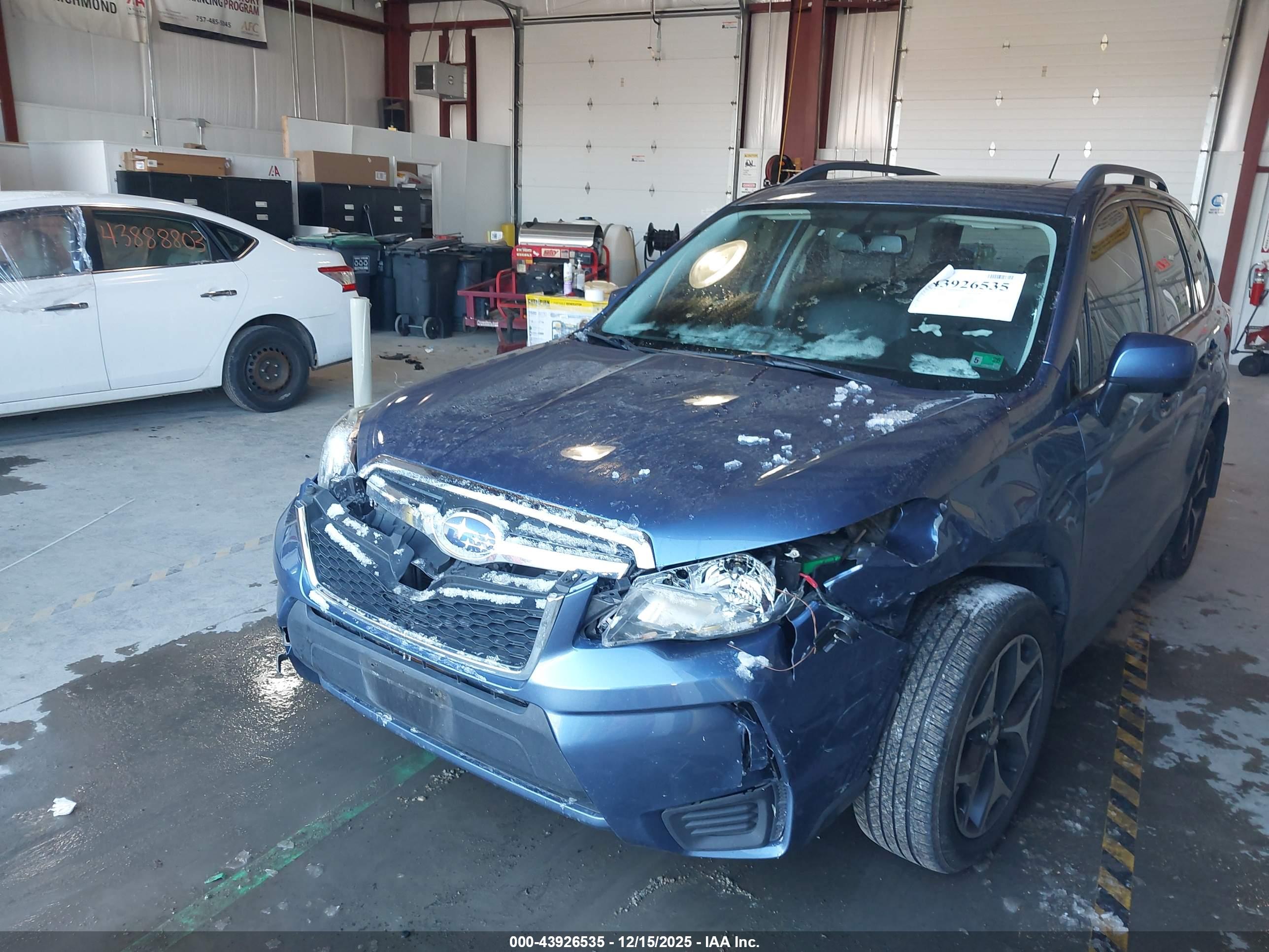 SUBARU FORESTER image 6