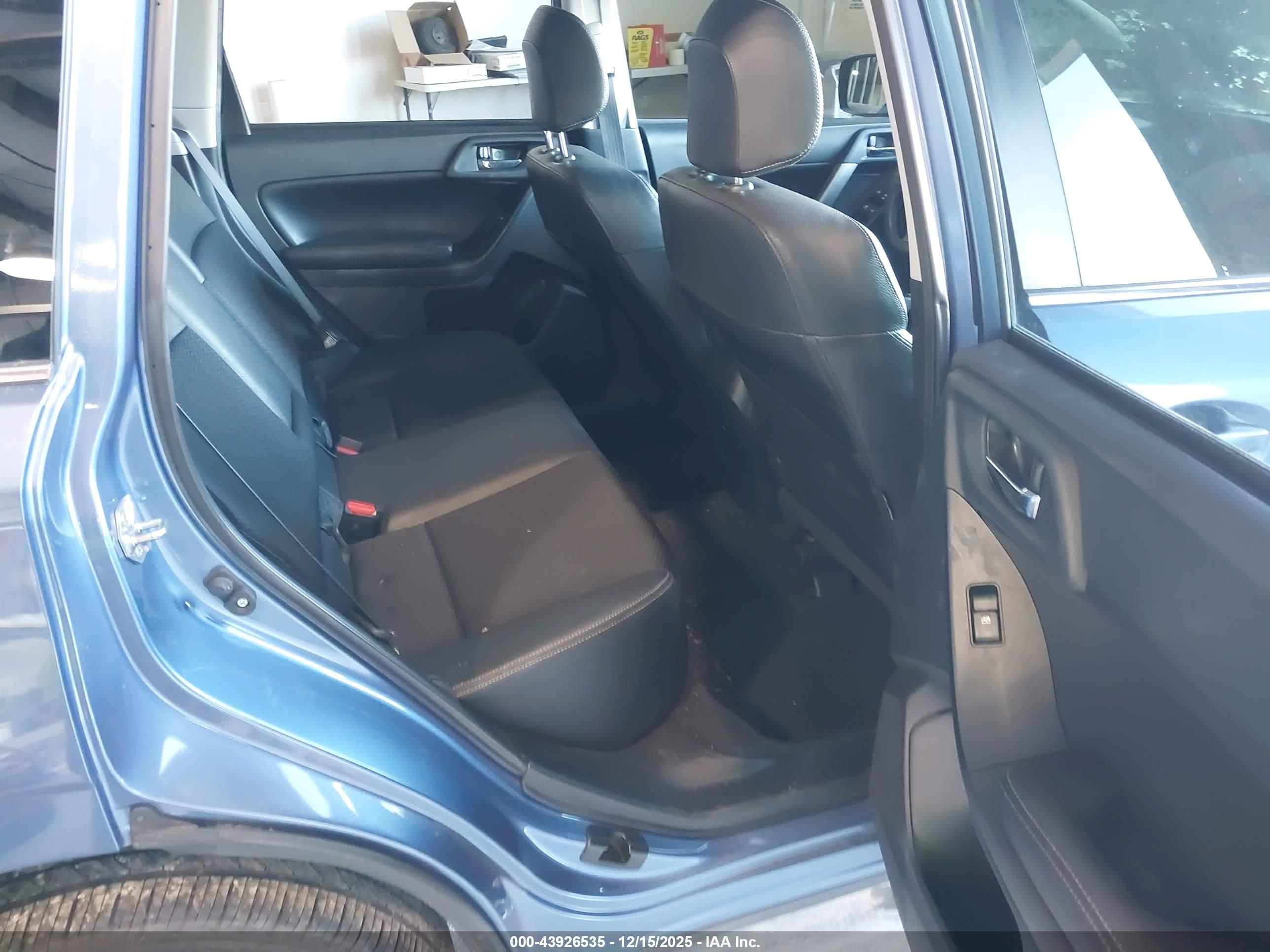 SUBARU FORESTER image 8