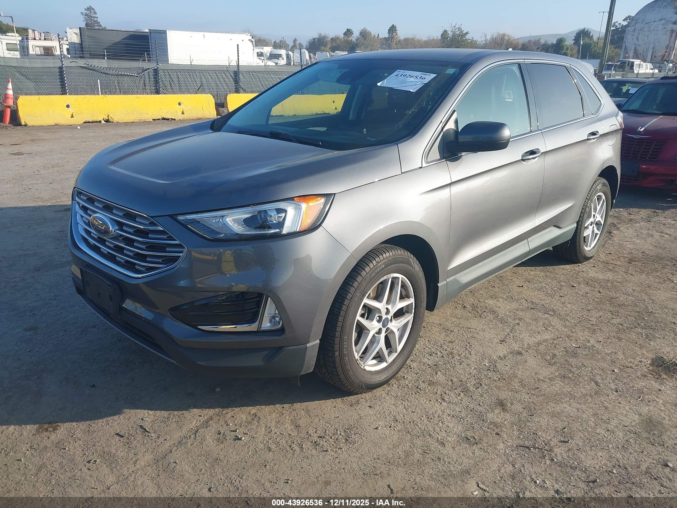 FORD EDGE image 2