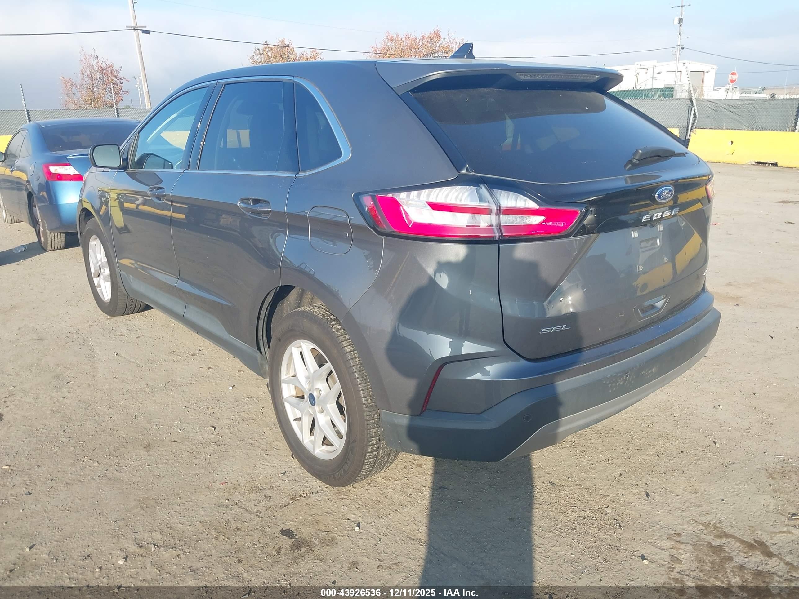 FORD EDGE image 3
