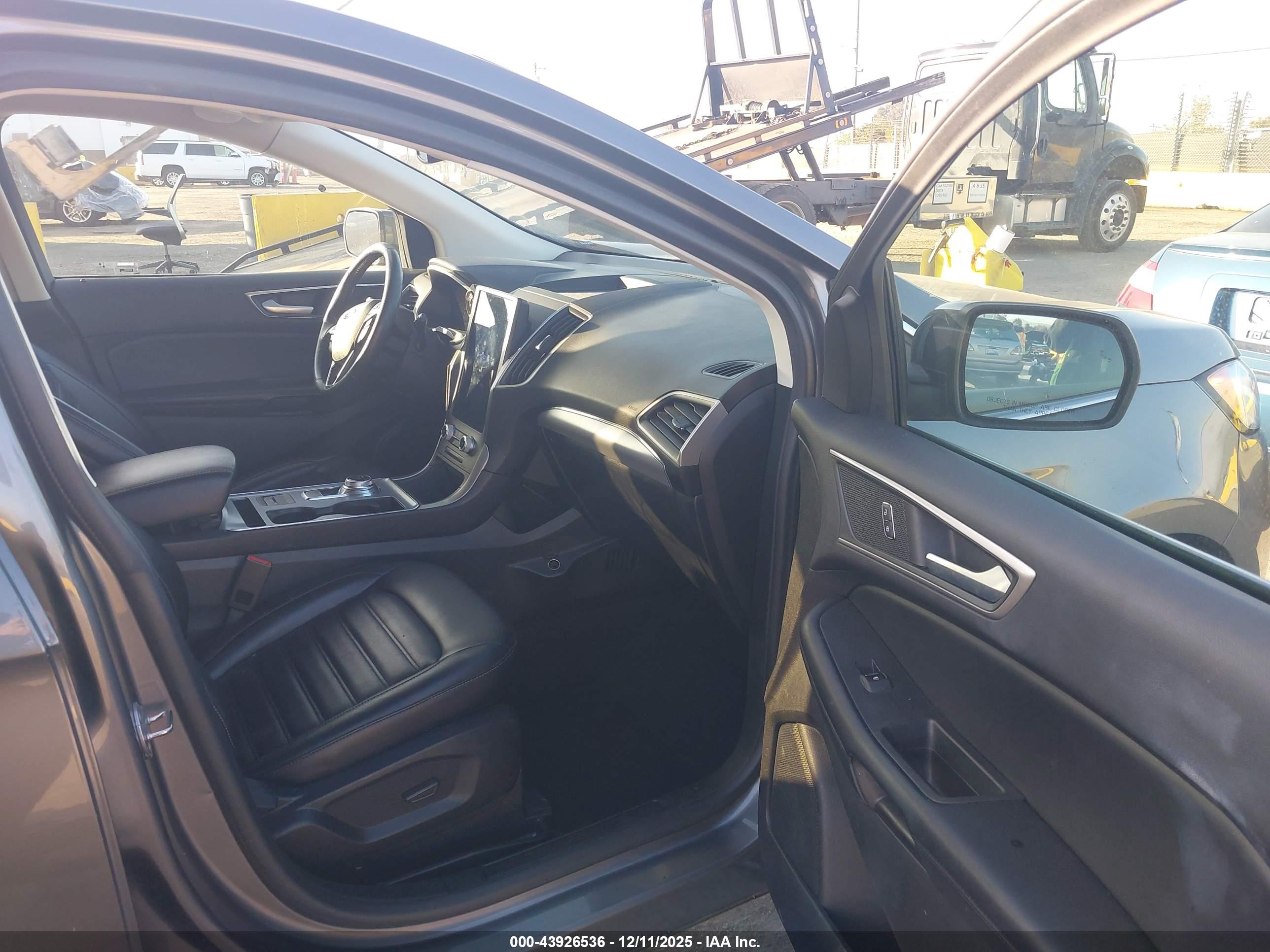 FORD EDGE image 5