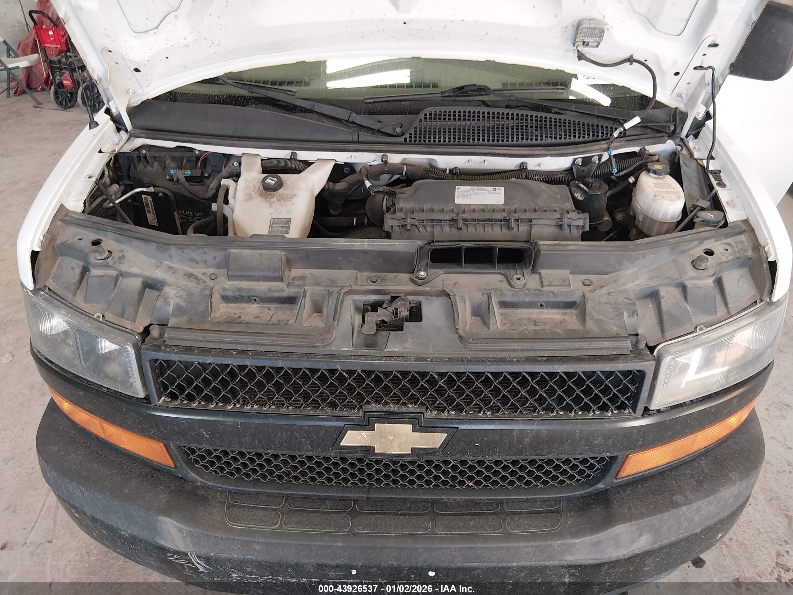 CHEVROLET EXPRESS image 10