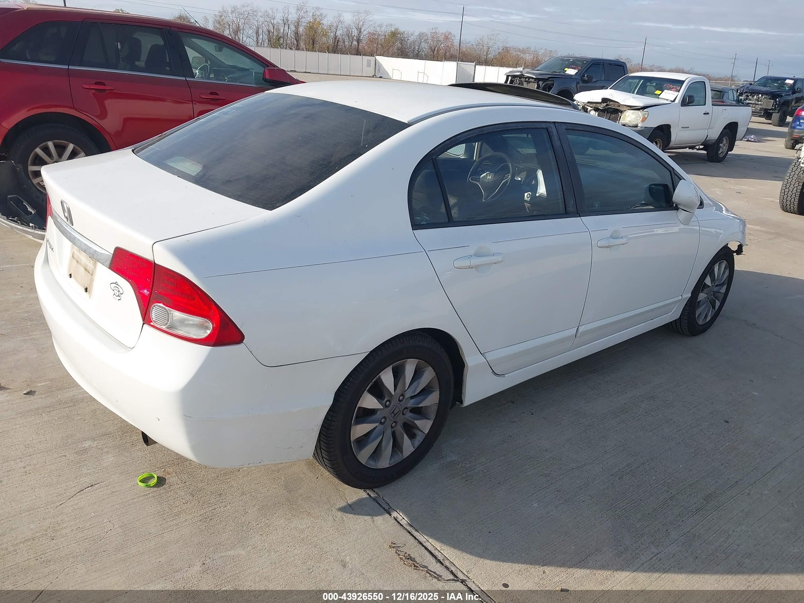 HONDA CIVIC image 4
