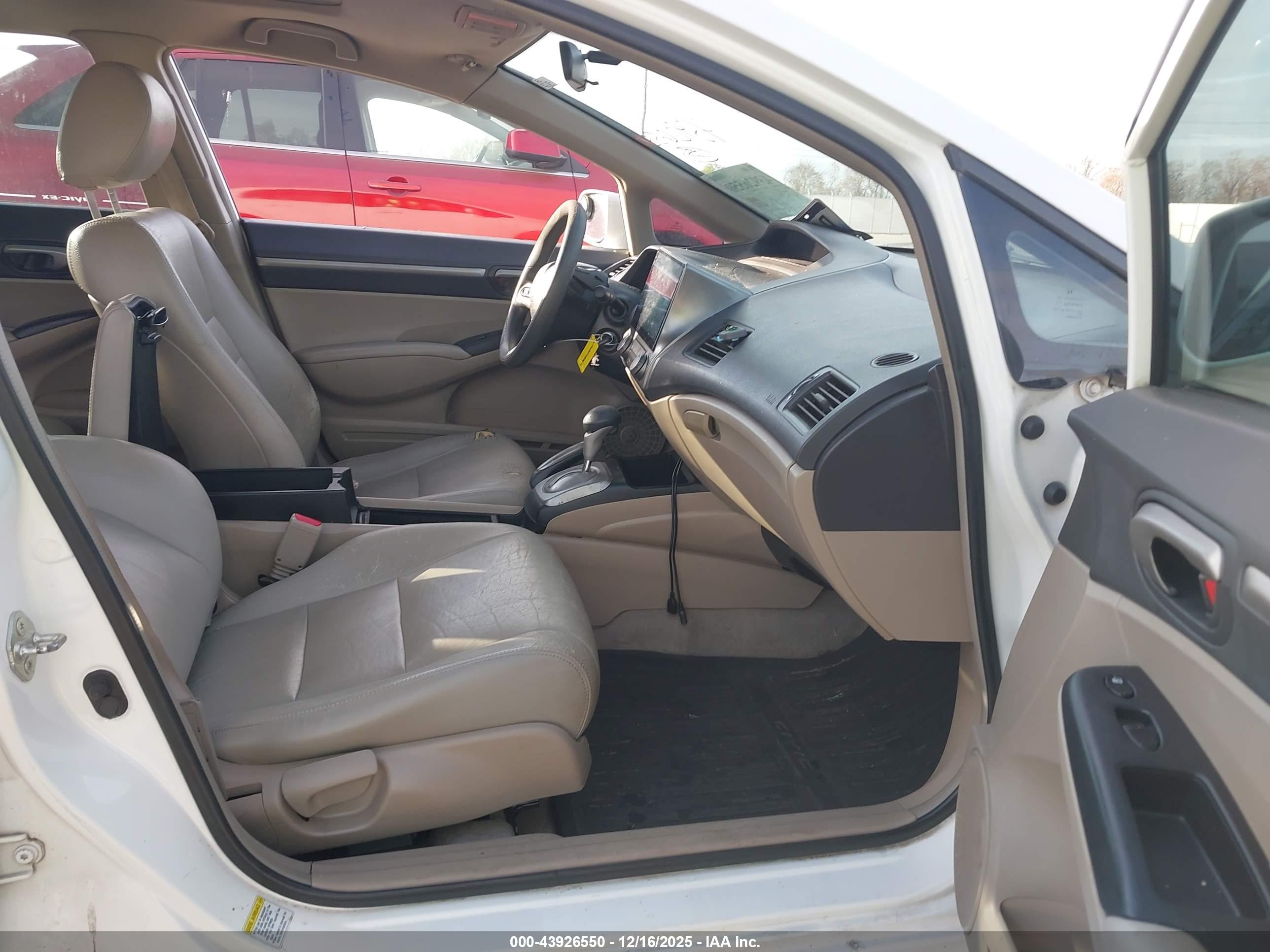 HONDA CIVIC image 5