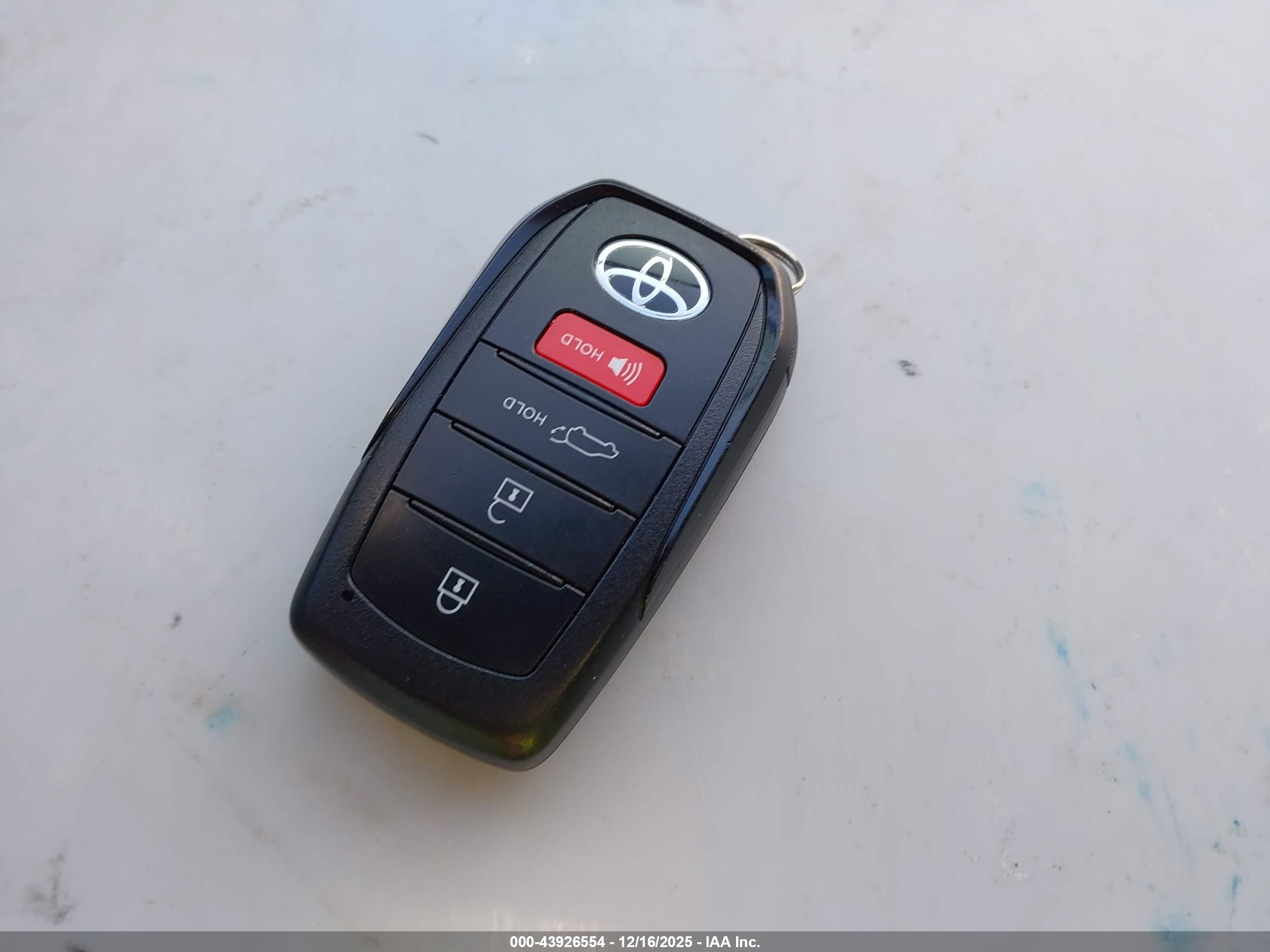 TOYOTA PRIUS image 11