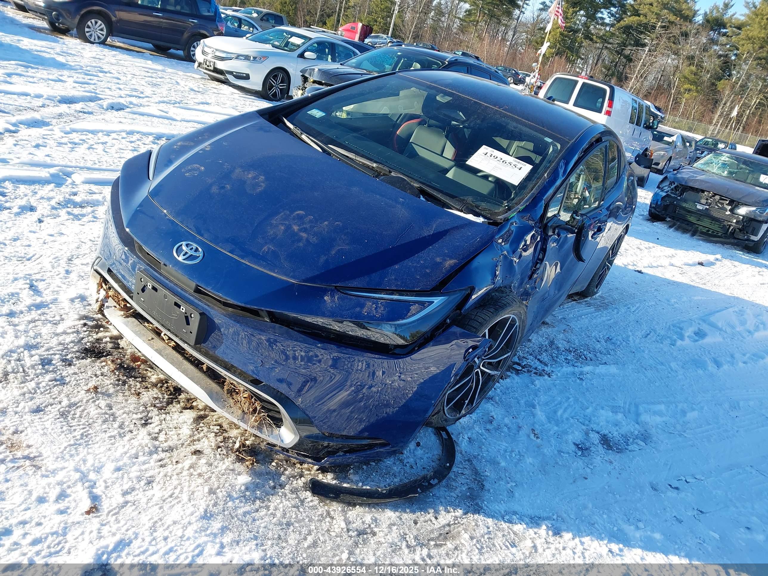 TOYOTA PRIUS image 2